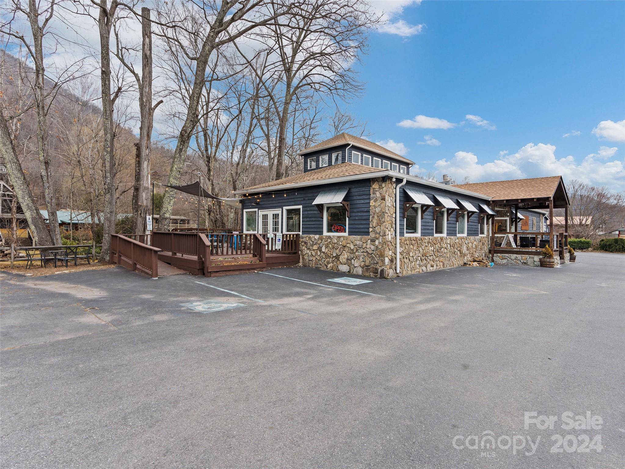 Maggie Valley, NC 28751,4352 Soco RD