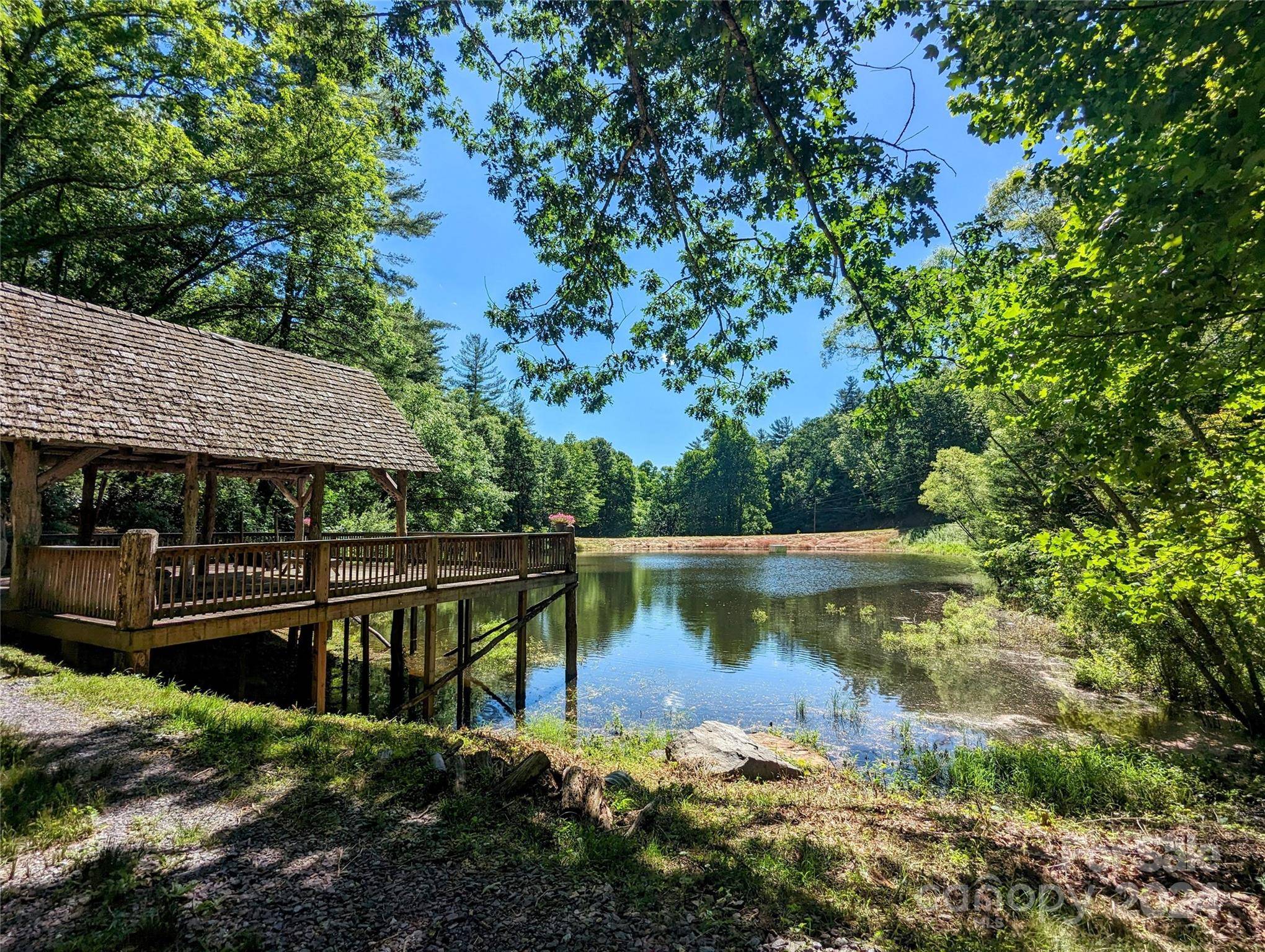 Burnsville, NC 28714,001 Shoal Pond CV