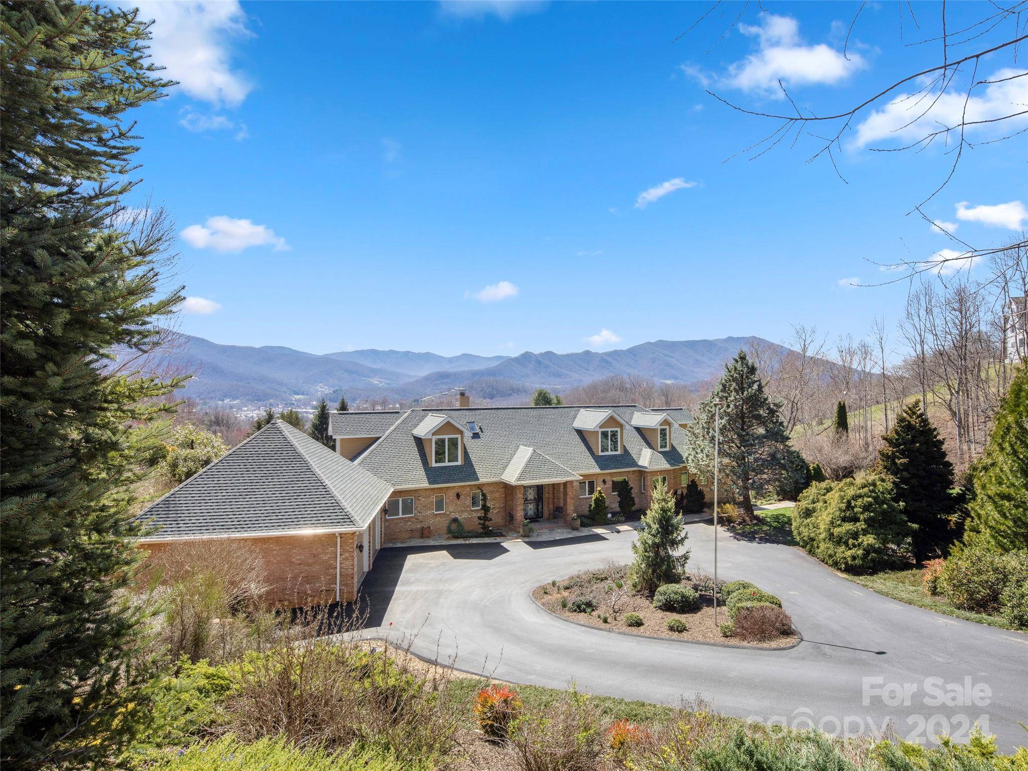 Waynesville, NC 28786,700 Laurel Ridge DR