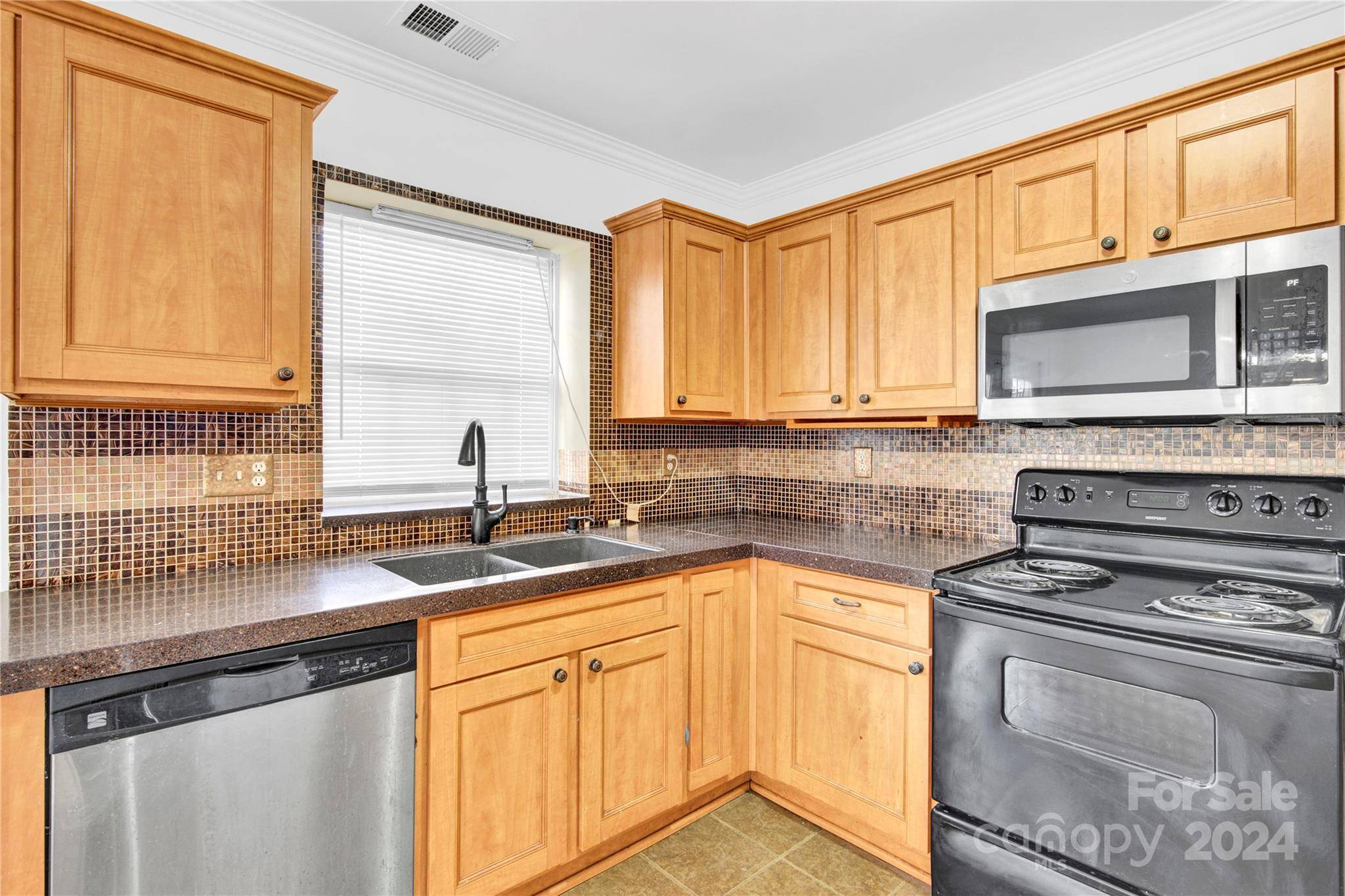 Charlotte, NC 28214,118 Winding Canyon DR