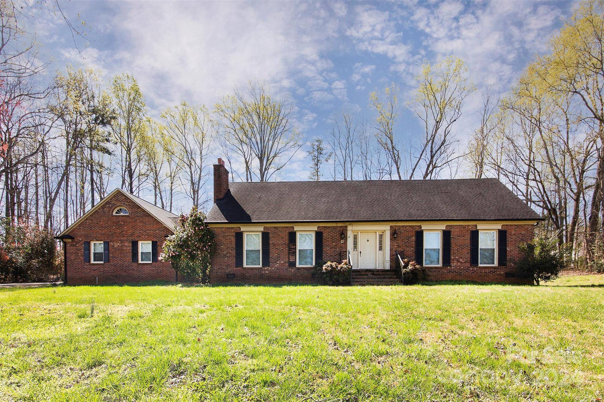 Belmont, NC 28012,304 Fallingbrook DR