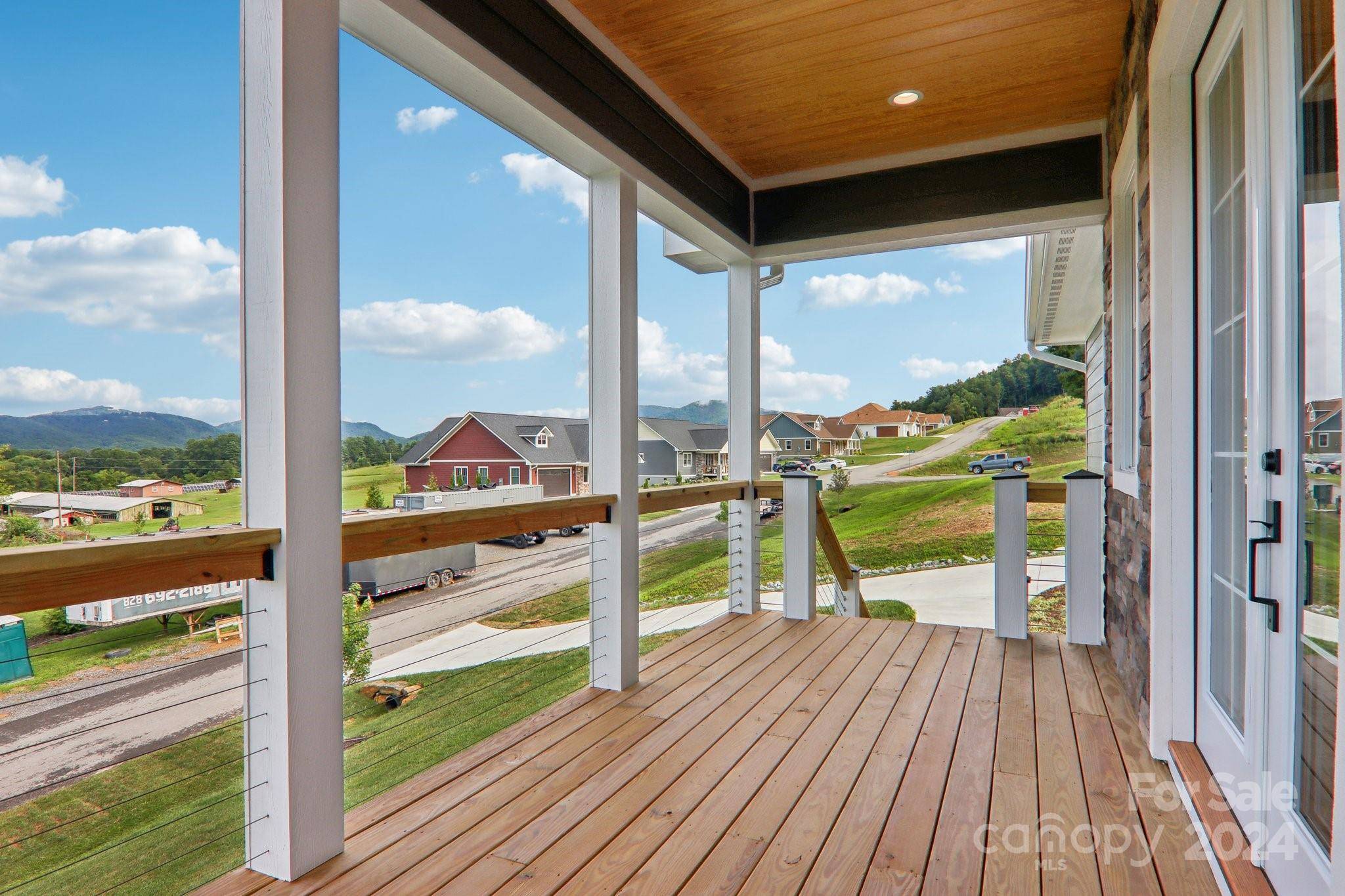 Hendersonville, NC 28792,62 Maple Knoll DR