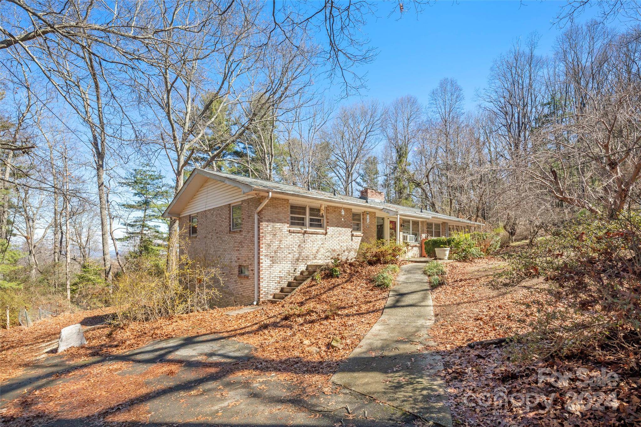 Flat Rock, NC 28731,11 N Marley DR