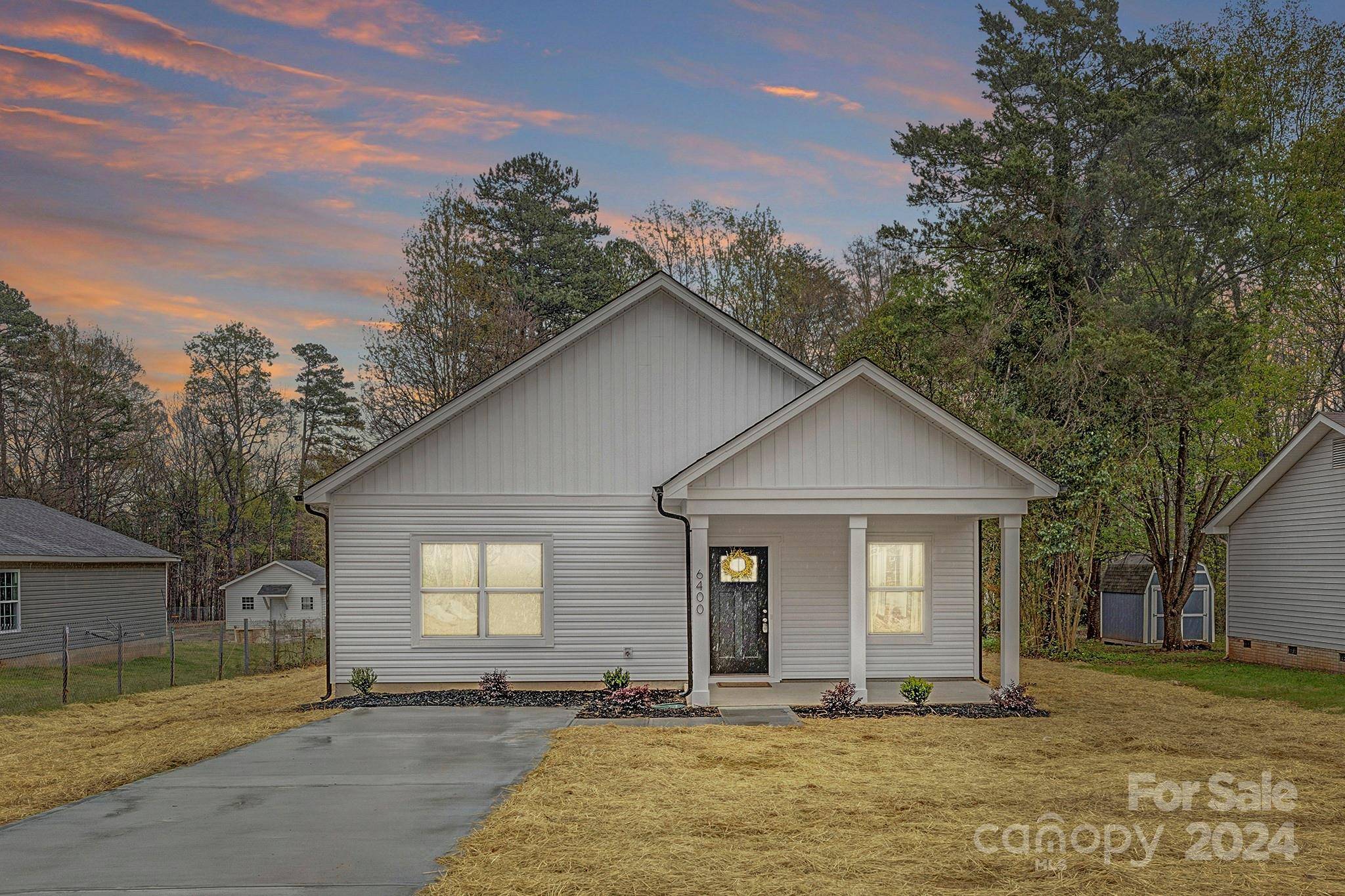Charlotte, NC 28214,324 Houston ST