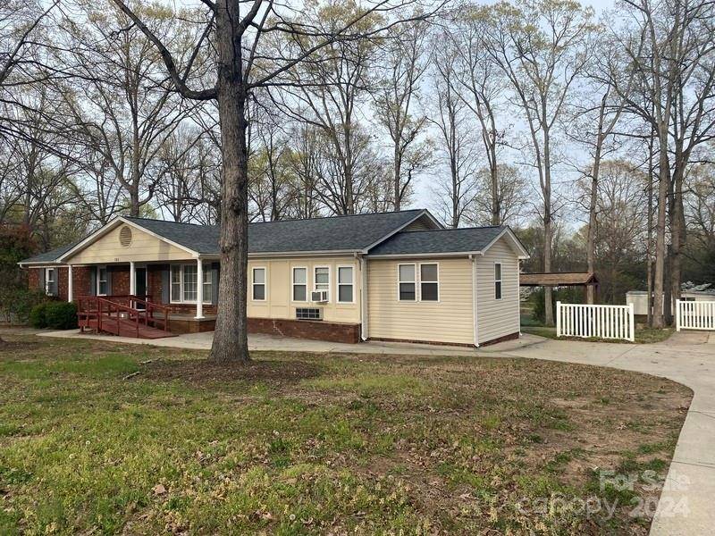 Kannapolis, NC 28081,181 Spring Garden AVE