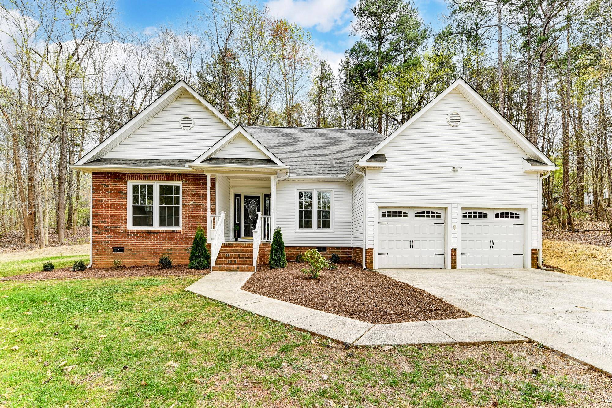 Matthews, NC 28105,2710 Pine Chase LN