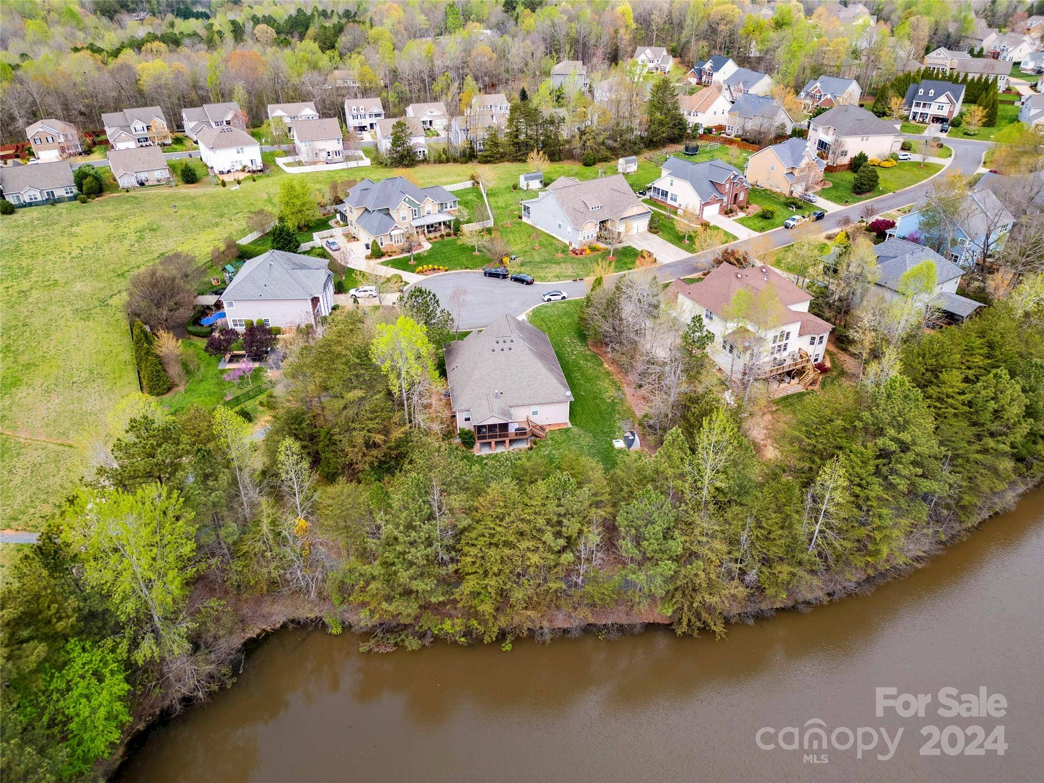 Lake Wylie, SC 29710,1245 Longford Dam CT