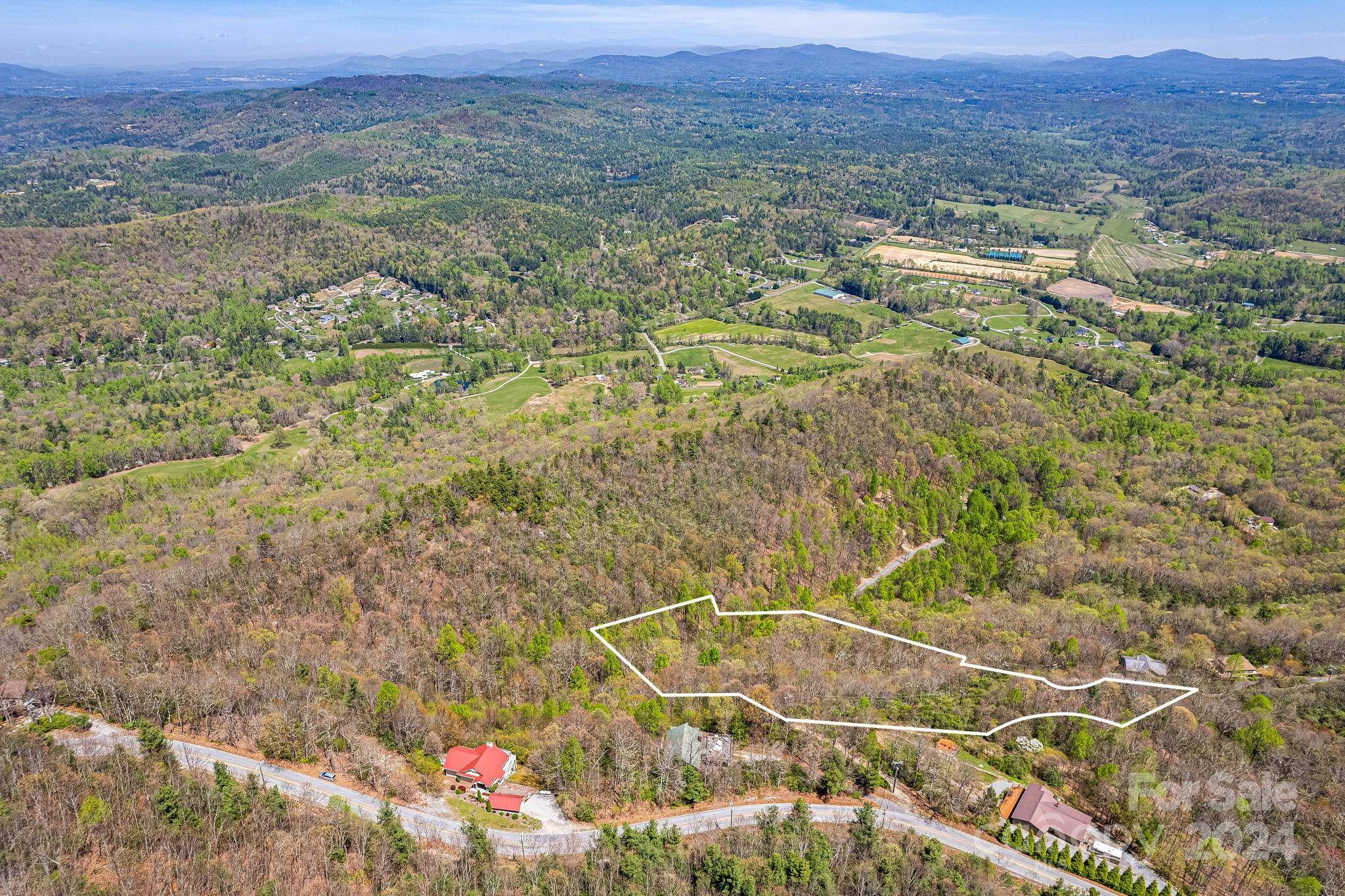 Hendersonville, NC 28790,000 Pinnacle Mountain RD