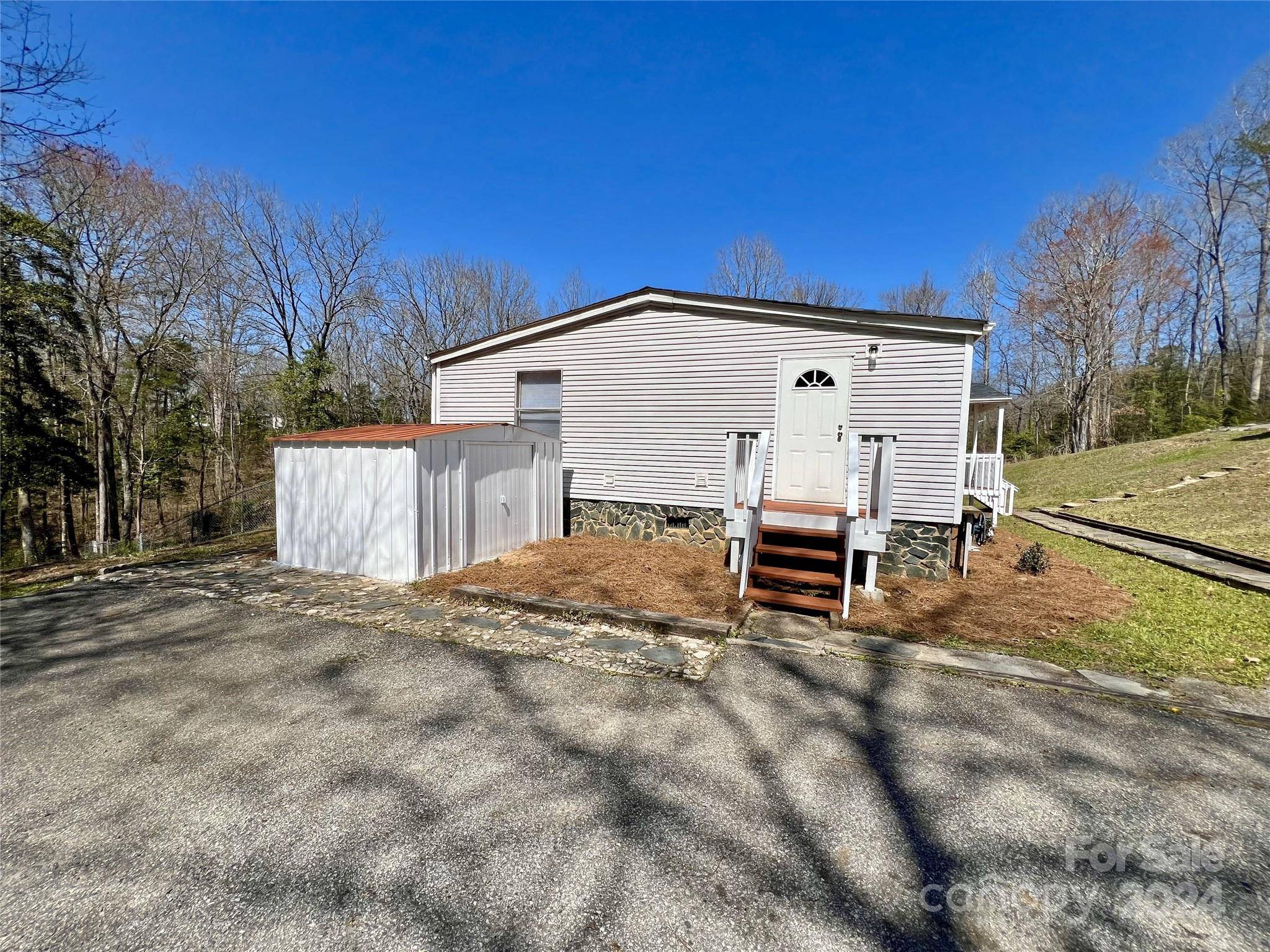 Grover, NC 28073,125 Bashekee Creek DR