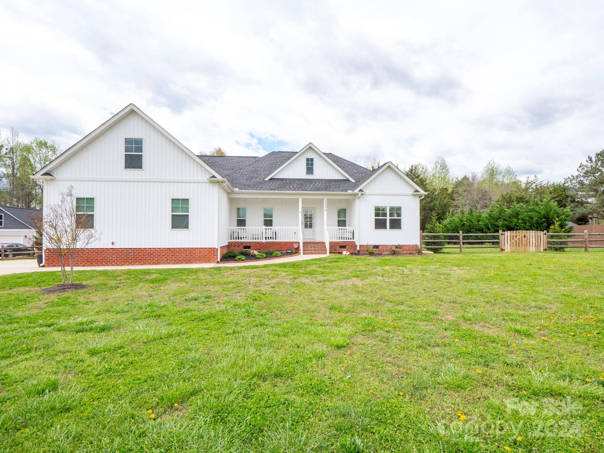 Clover, SC 29710,2536 Moon Creek LN