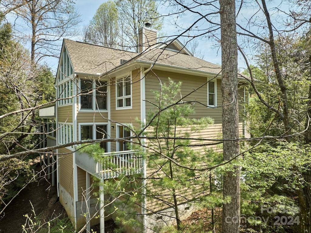 Flat Rock, NC 28731,701 Blossom LN