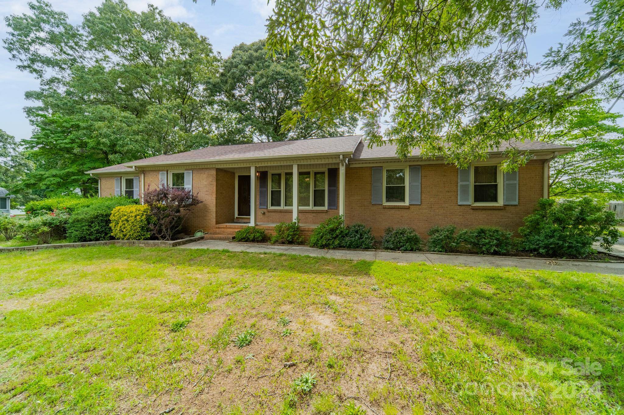 China Grove, NC 28023,190 Willow Oaks DR