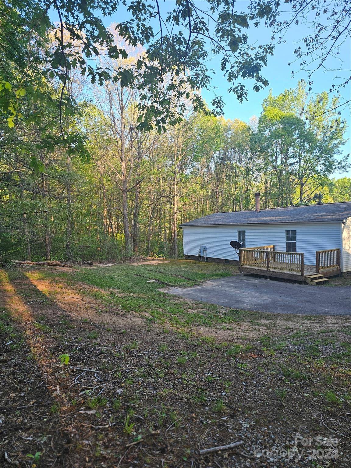 China Grove, NC 28023,112 Thunder RD