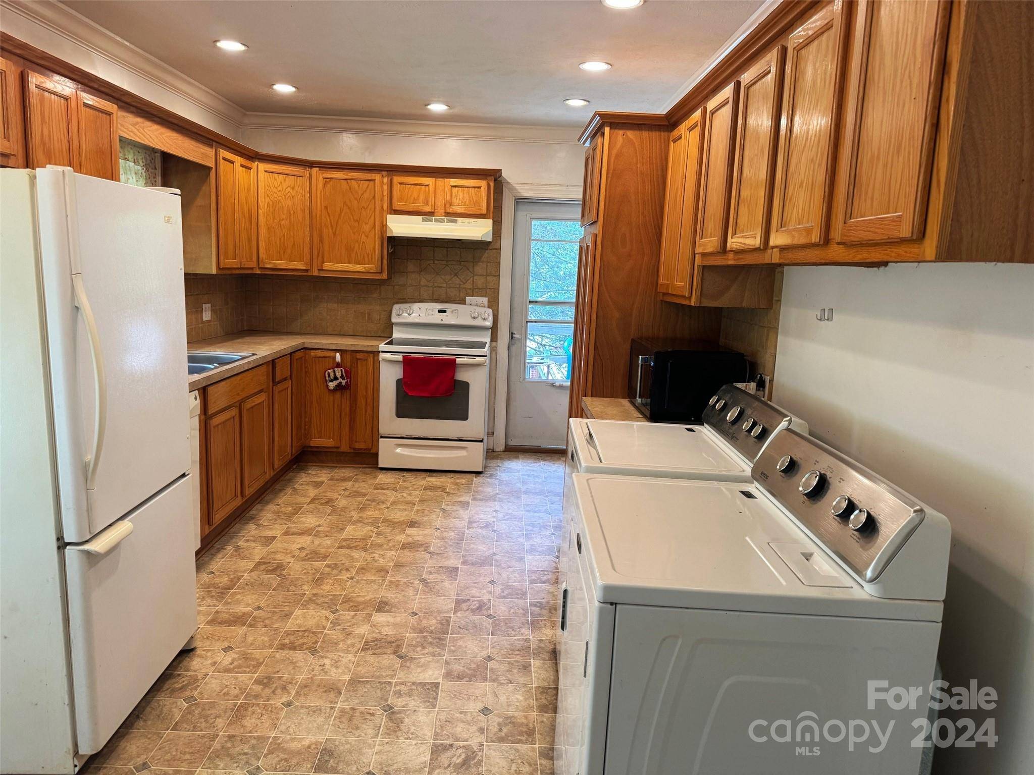 Wadesboro, NC 28170,506 E Wade ST E