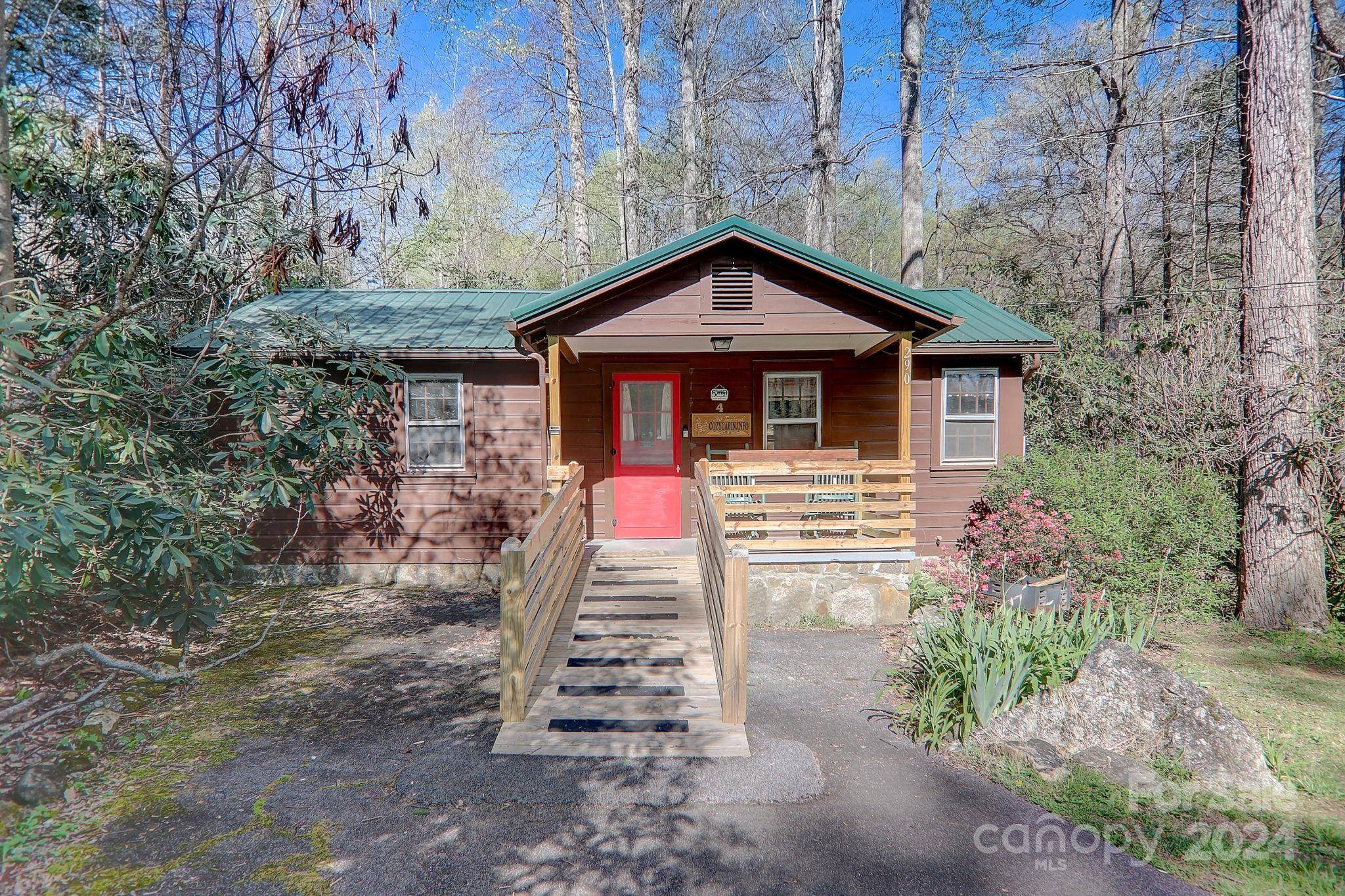 Maggie Valley, NC 28751,290 Twinbrook LN