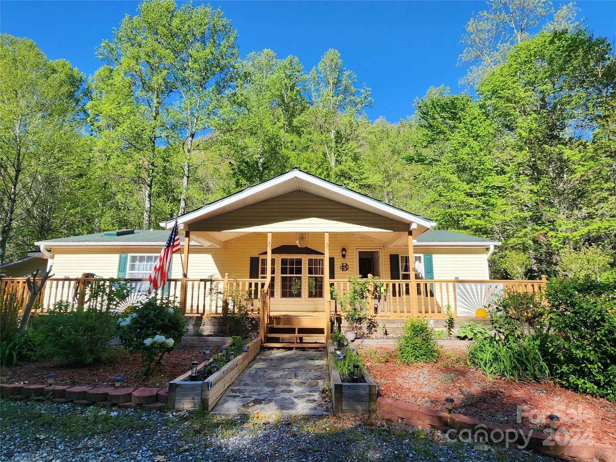 Whittier, NC 28789,111 Chestnut CV