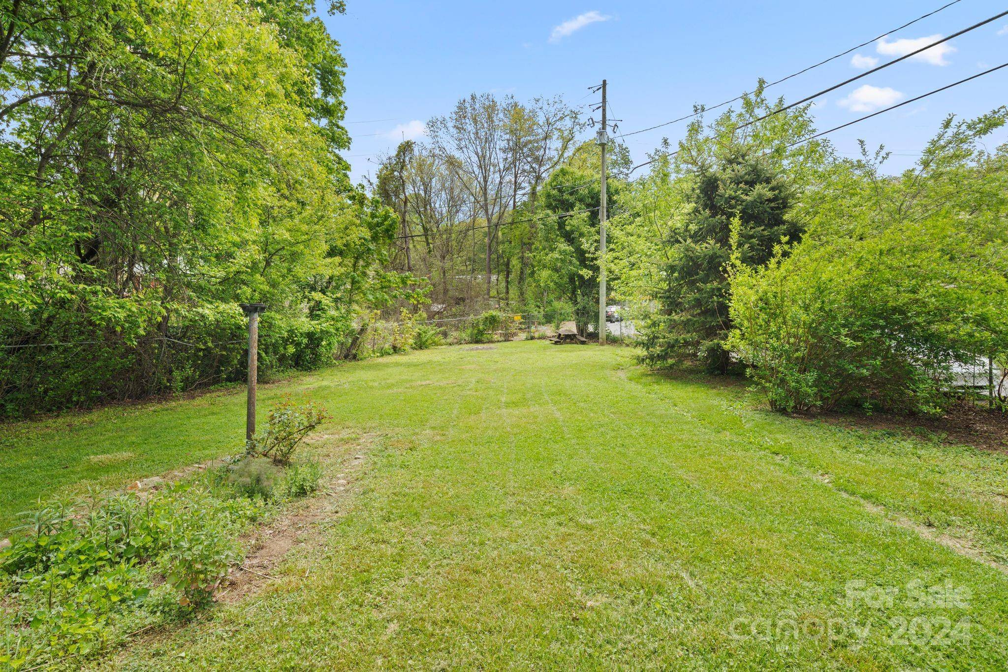 Swannanoa, NC 28778,119 Powell ST