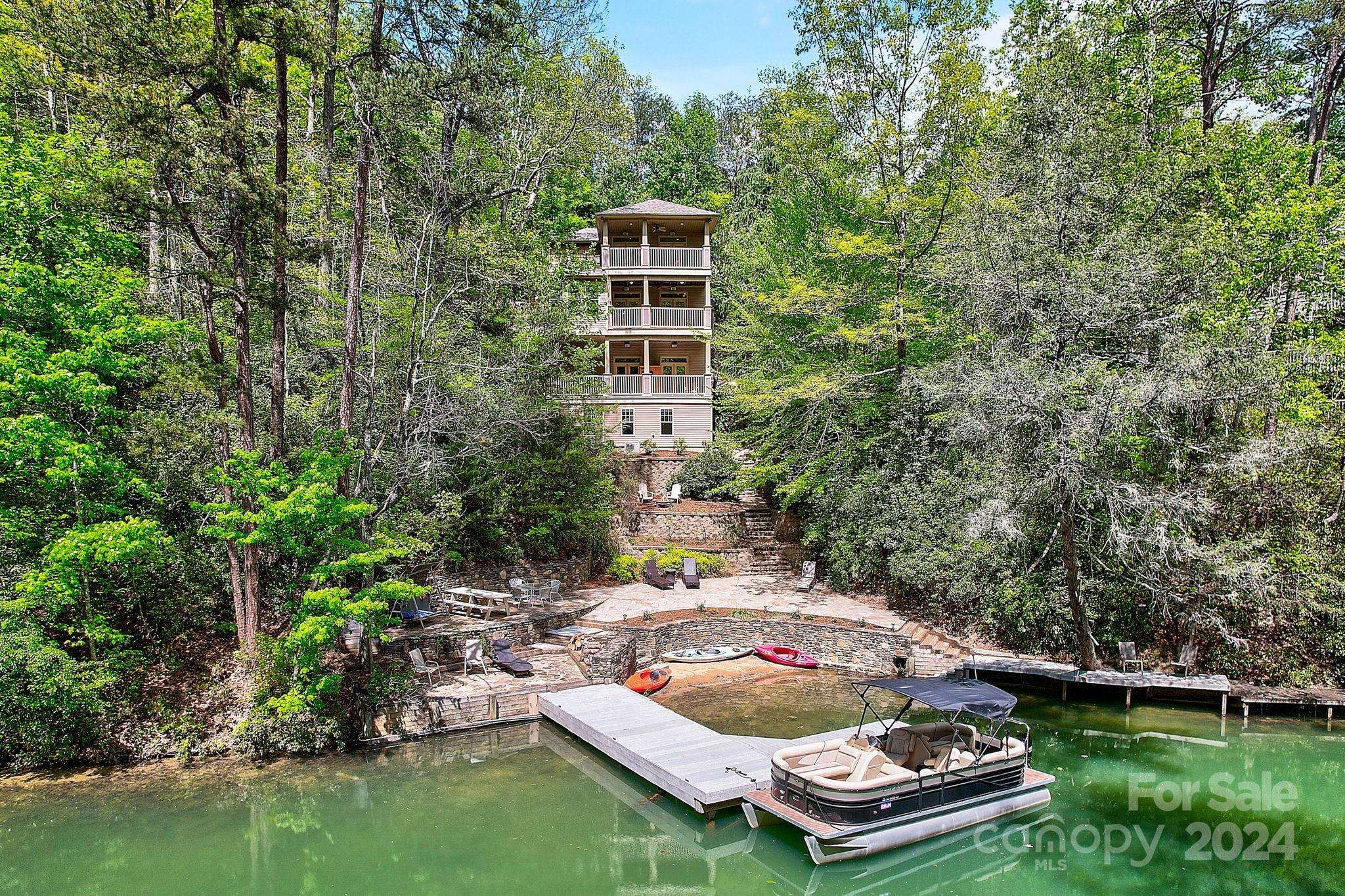 Lake Lure, NC 28746,165 Dogwood DR