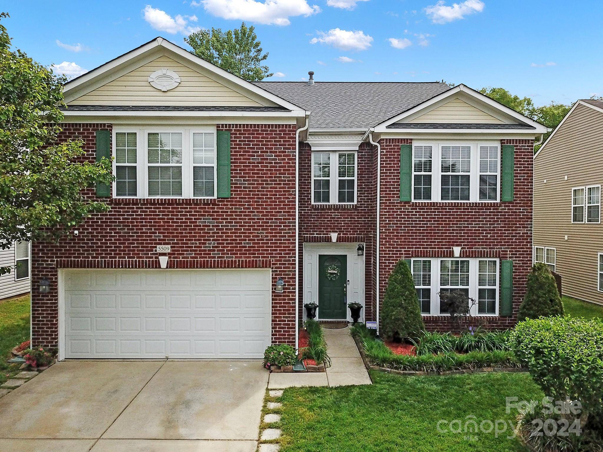 Harrisburg, NC 28075,5509 Hammermill DR