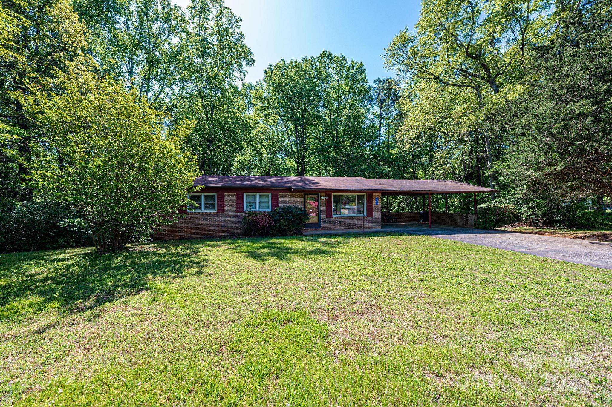 Granite Falls, NC 28630,5007 Poplar View LN