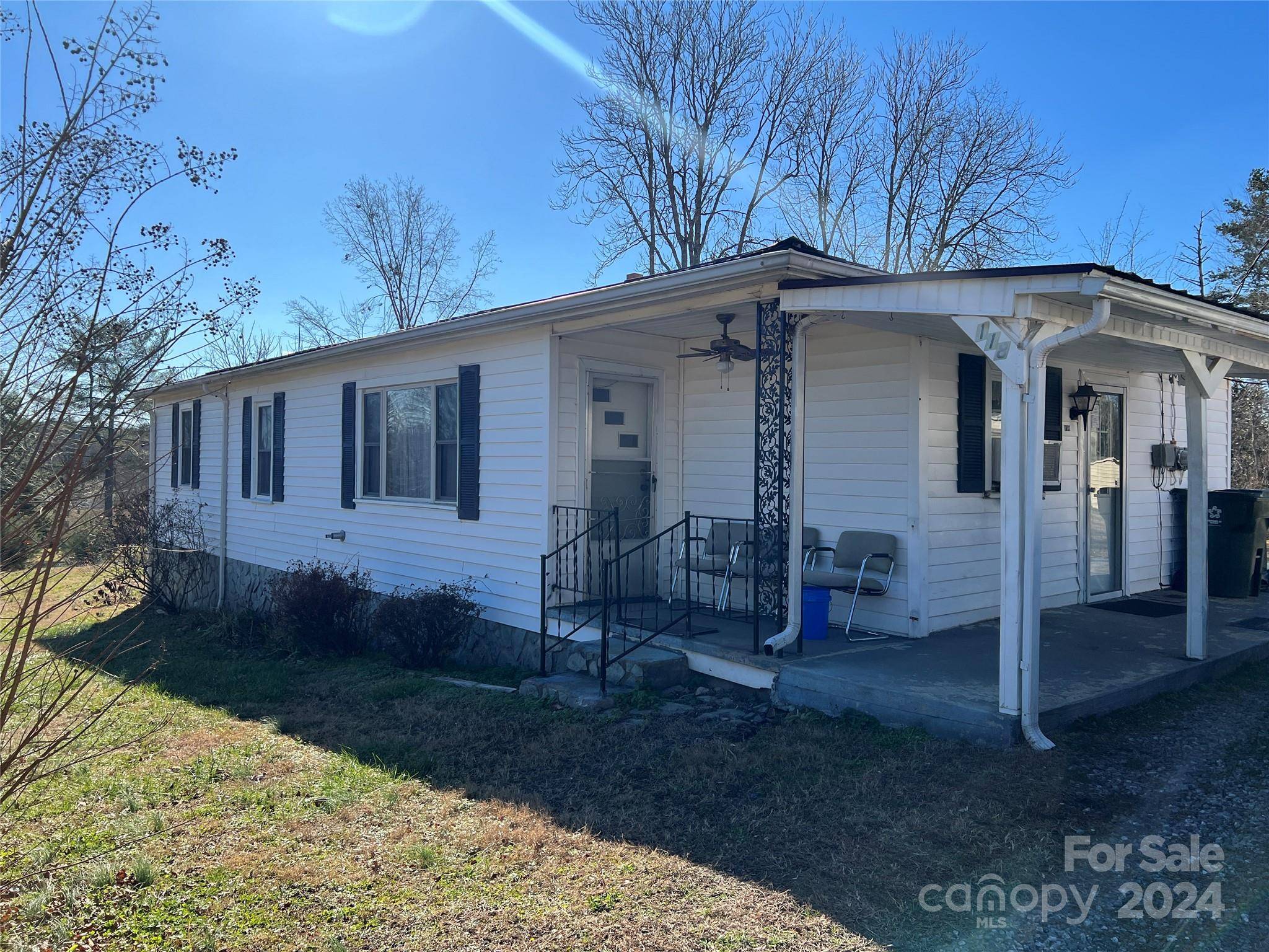 Hudson, NC 28638,118 Olive ST