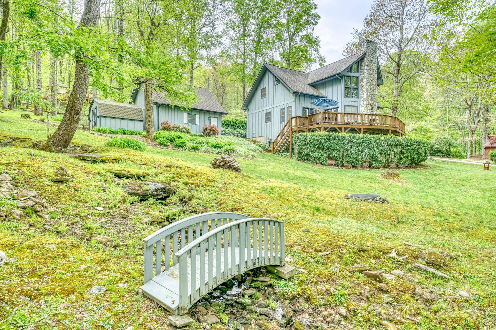 Maggie Valley, NC 28751,119 Blue Jay LOOP