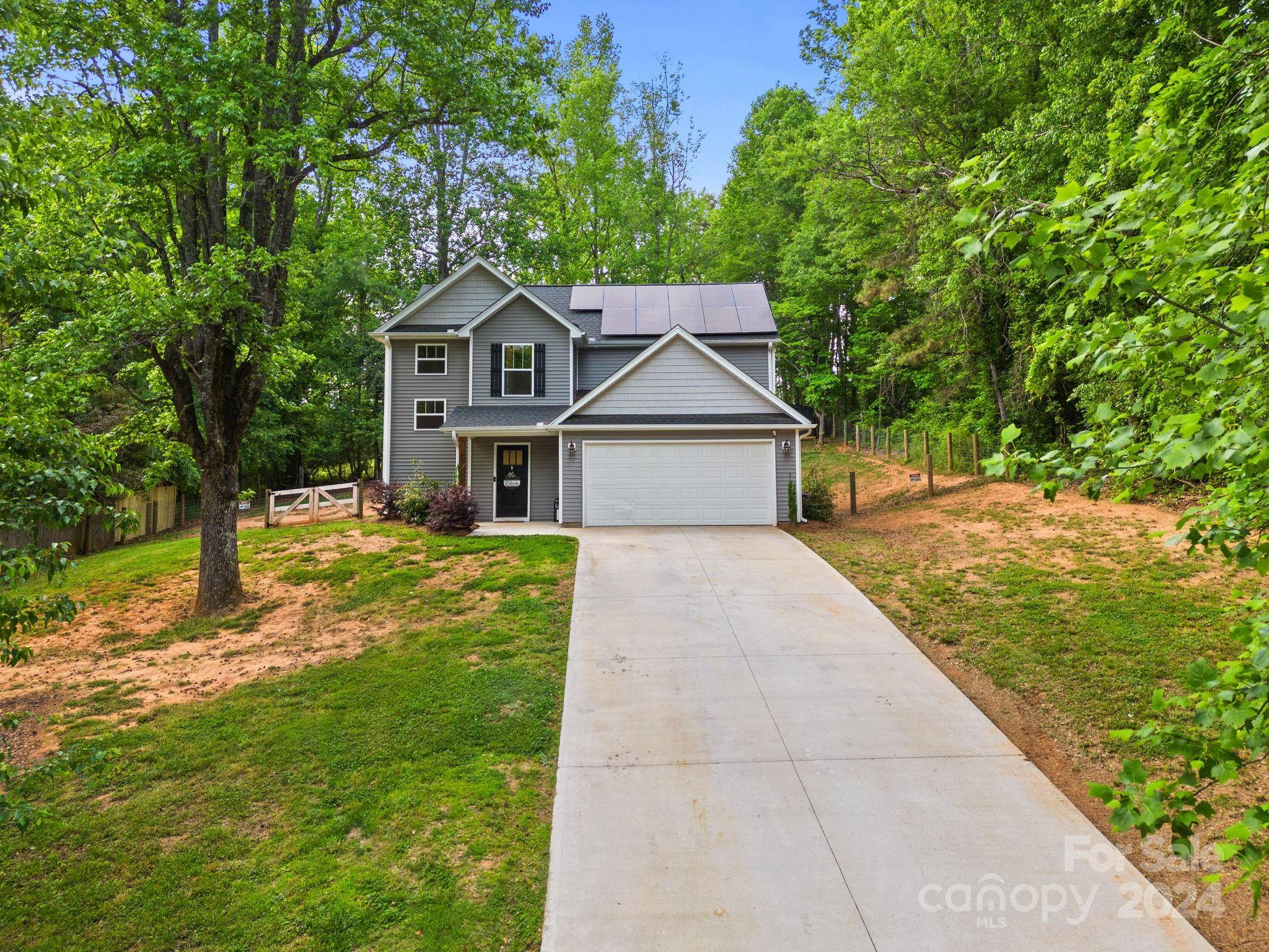 Marietta, SC 29661,105 S Forest CIR