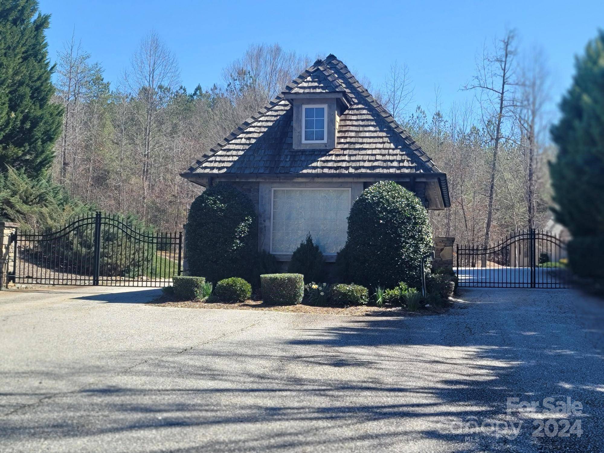 Tryon, NC 28782,9 Rambling Creek RD