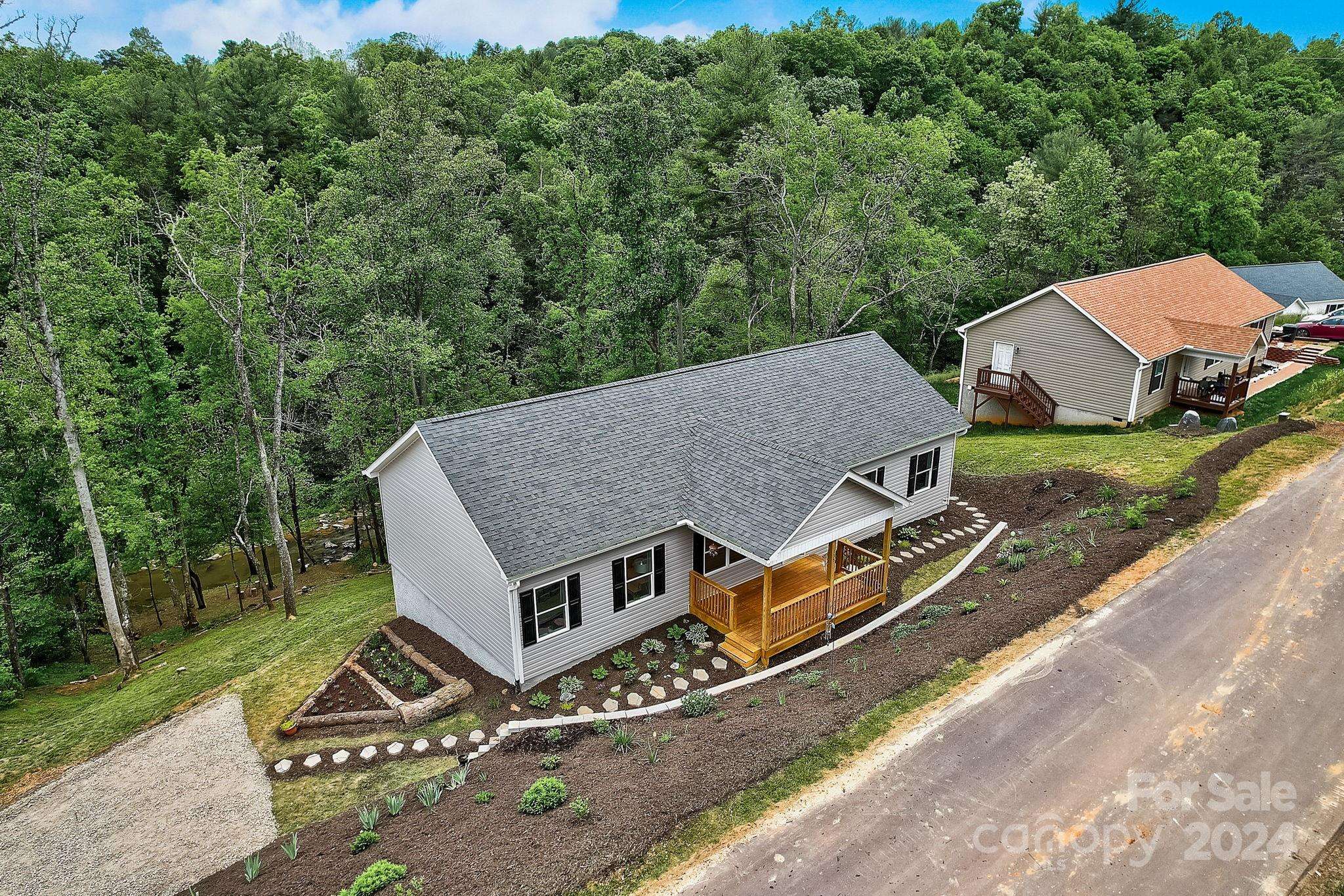 Alexander, NC 28701,135 Indian Paintbrush LN