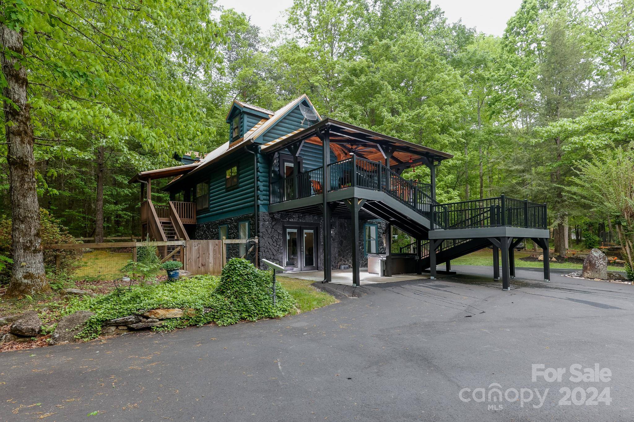 Lake Lure, NC 28746,997 Proctor RD