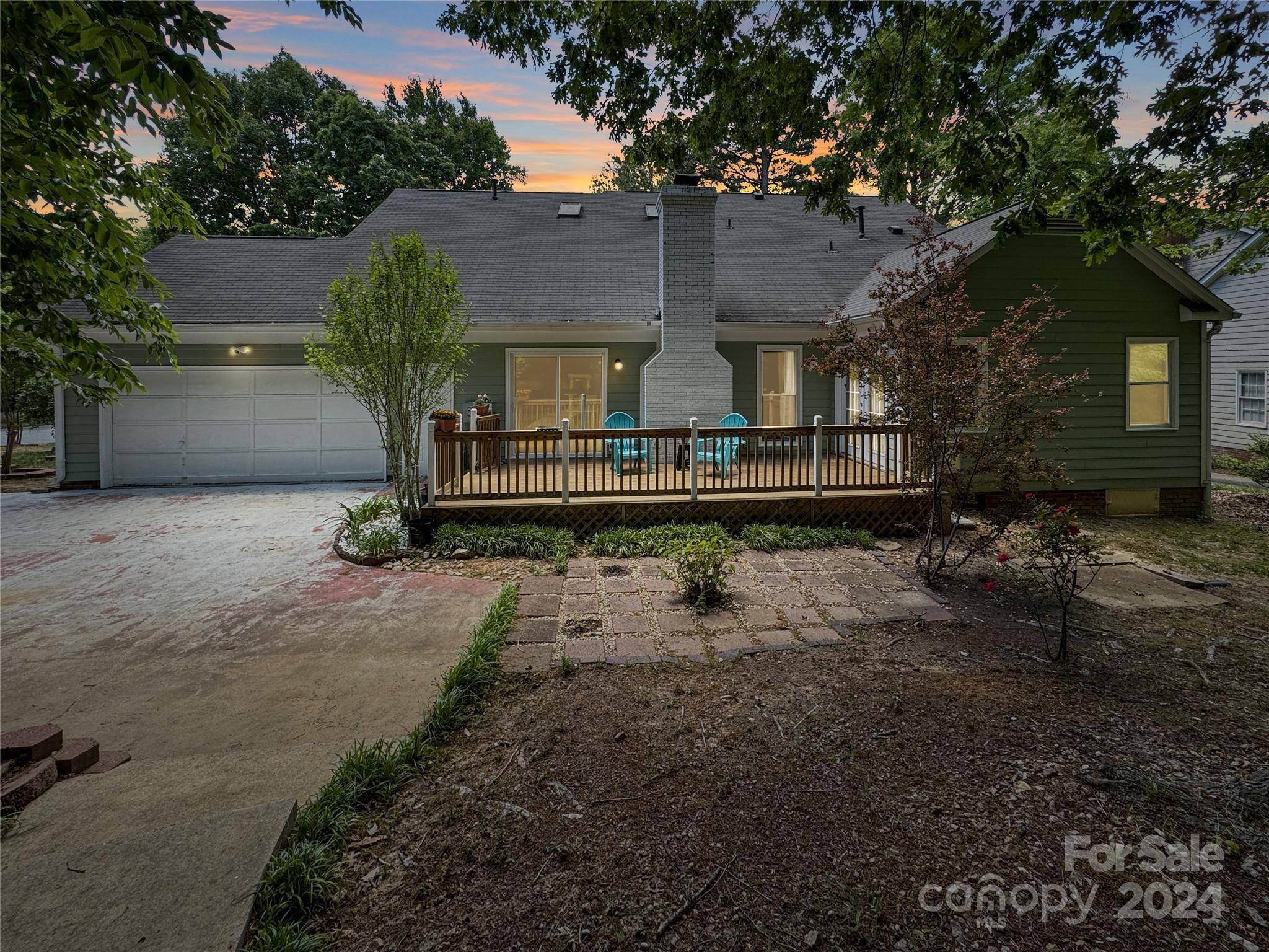 Charlotte, NC 28269,9900 Katelyn DR