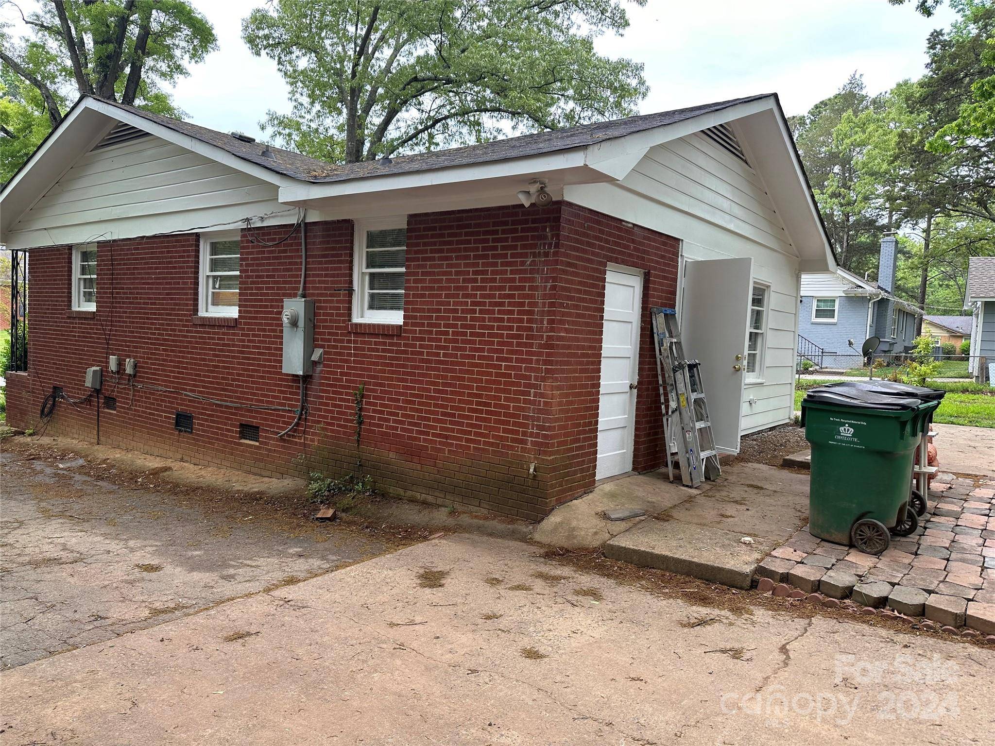 Charlotte, NC 28212,2211 Maplecrest DR