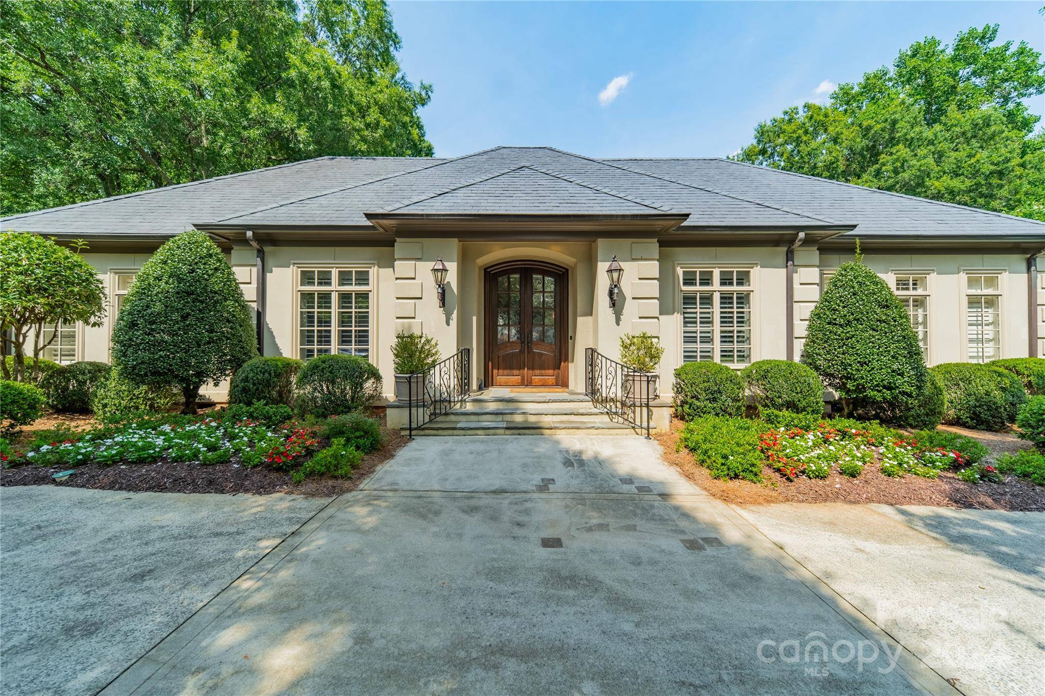 Charlotte, NC 28211,4021 Doves Roost CT