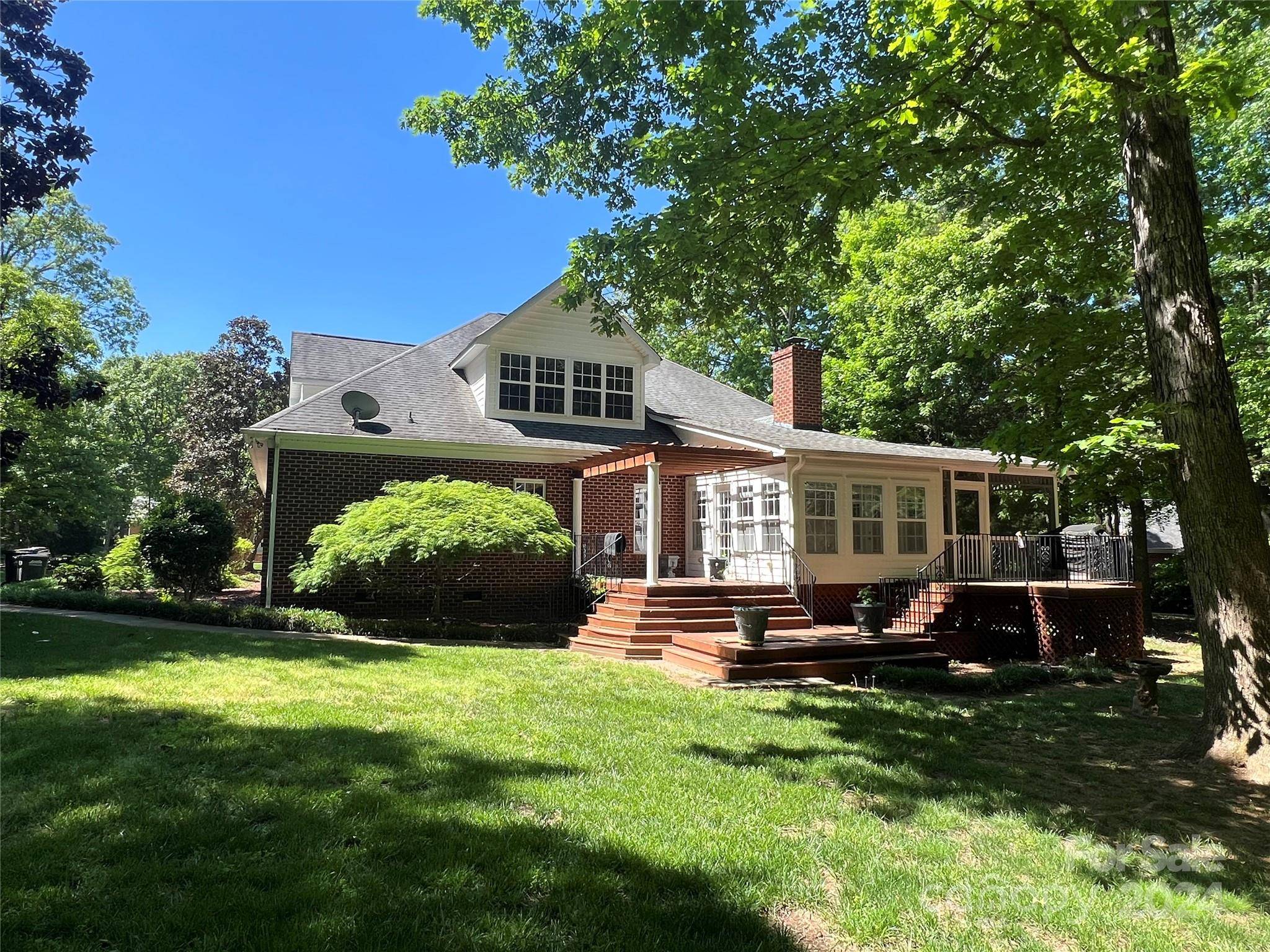 Matthews, NC 28104,4048 Weddington Manor CT