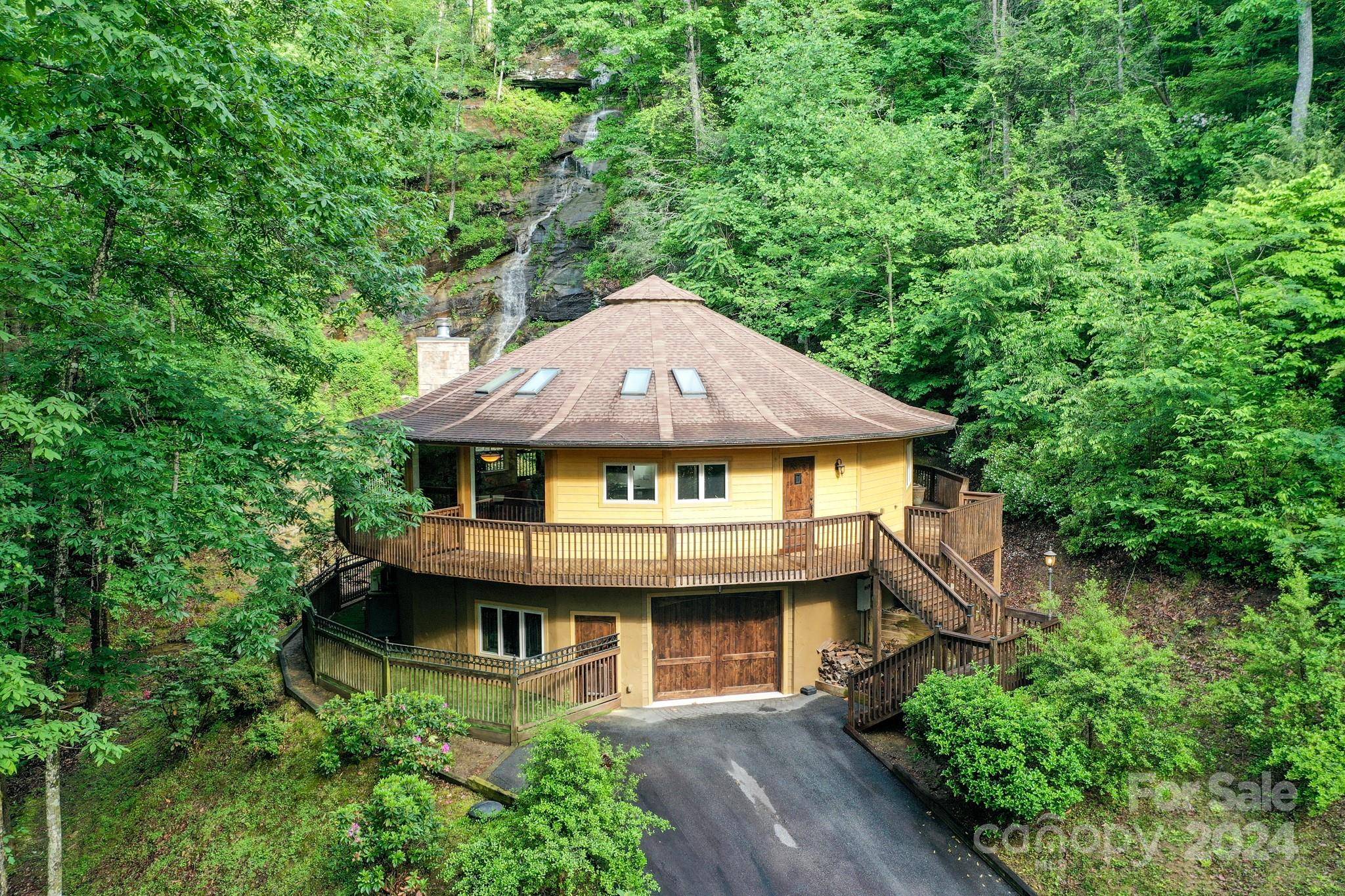 Lake Lure, NC 28746,210 Wolf Creek DR