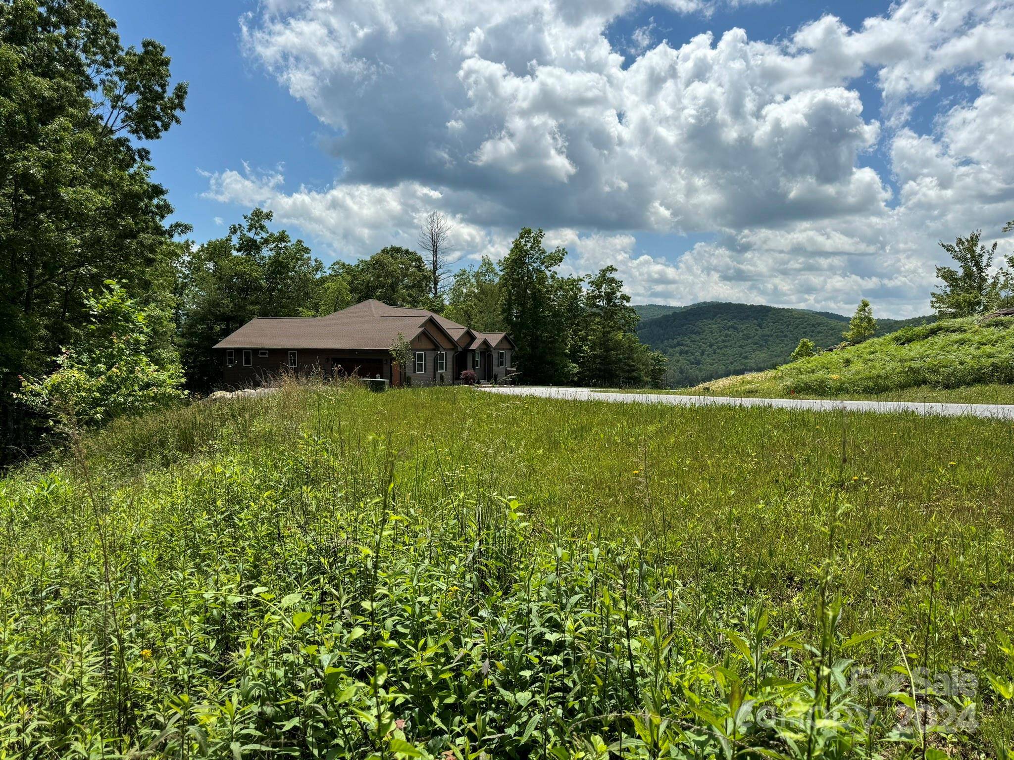 Hendersonville, NC 28739,0000 Crystal Heights DR #18
