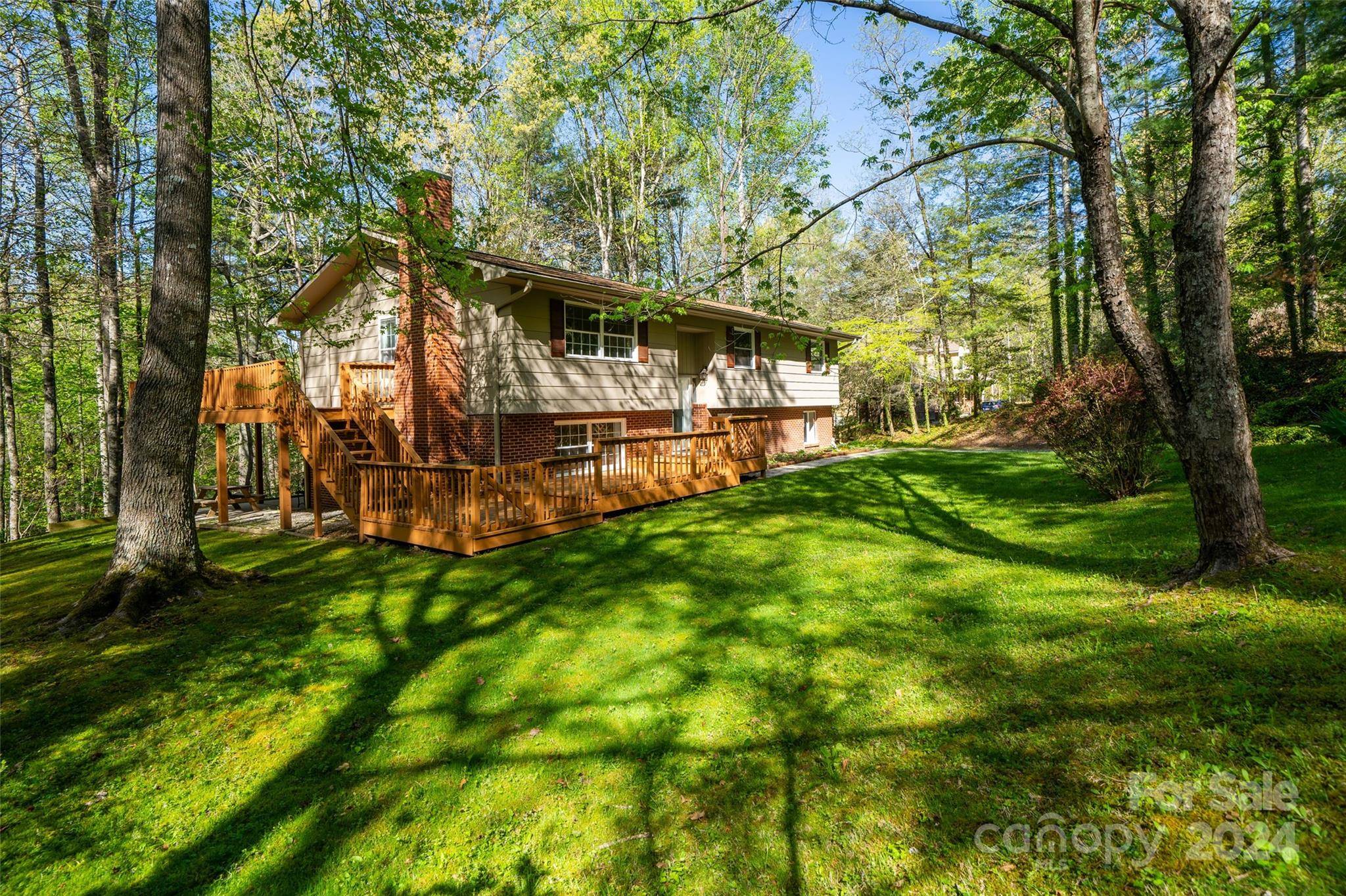 Hendersonville, NC 28739,145 Jeter Mountain RD