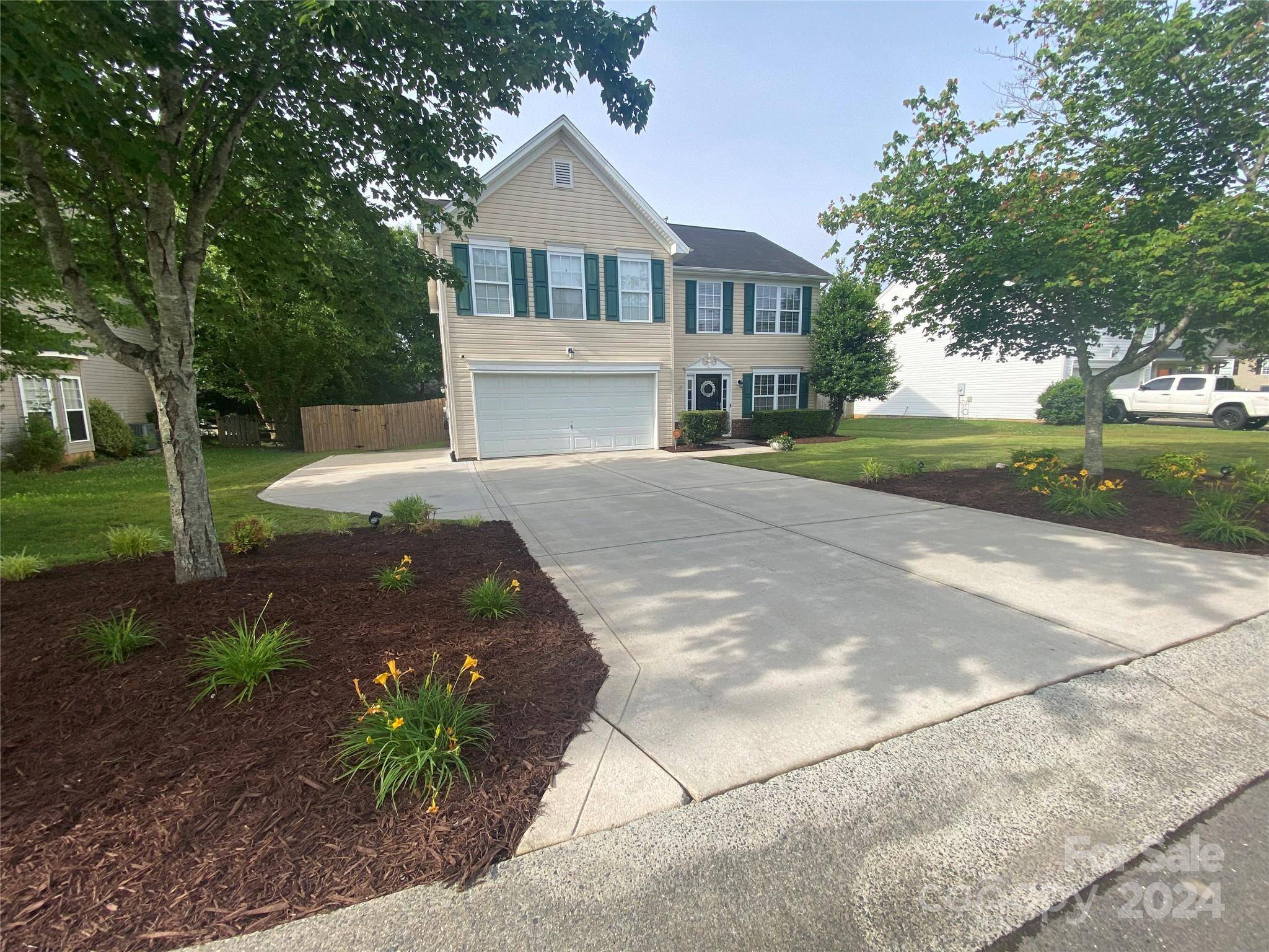 York, SC 29745,606 Mossfield CT