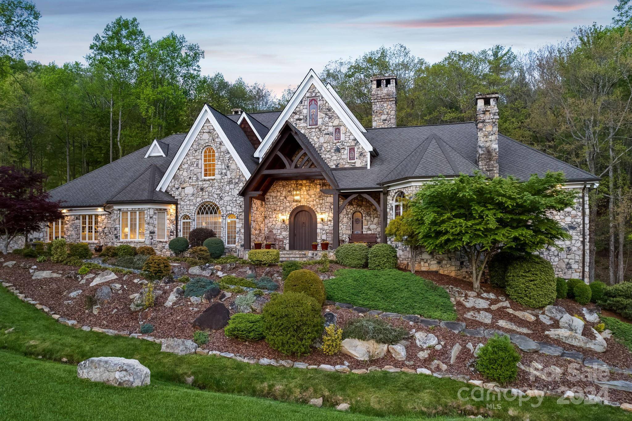 Purlear, NC 28665,5712 Summit RD