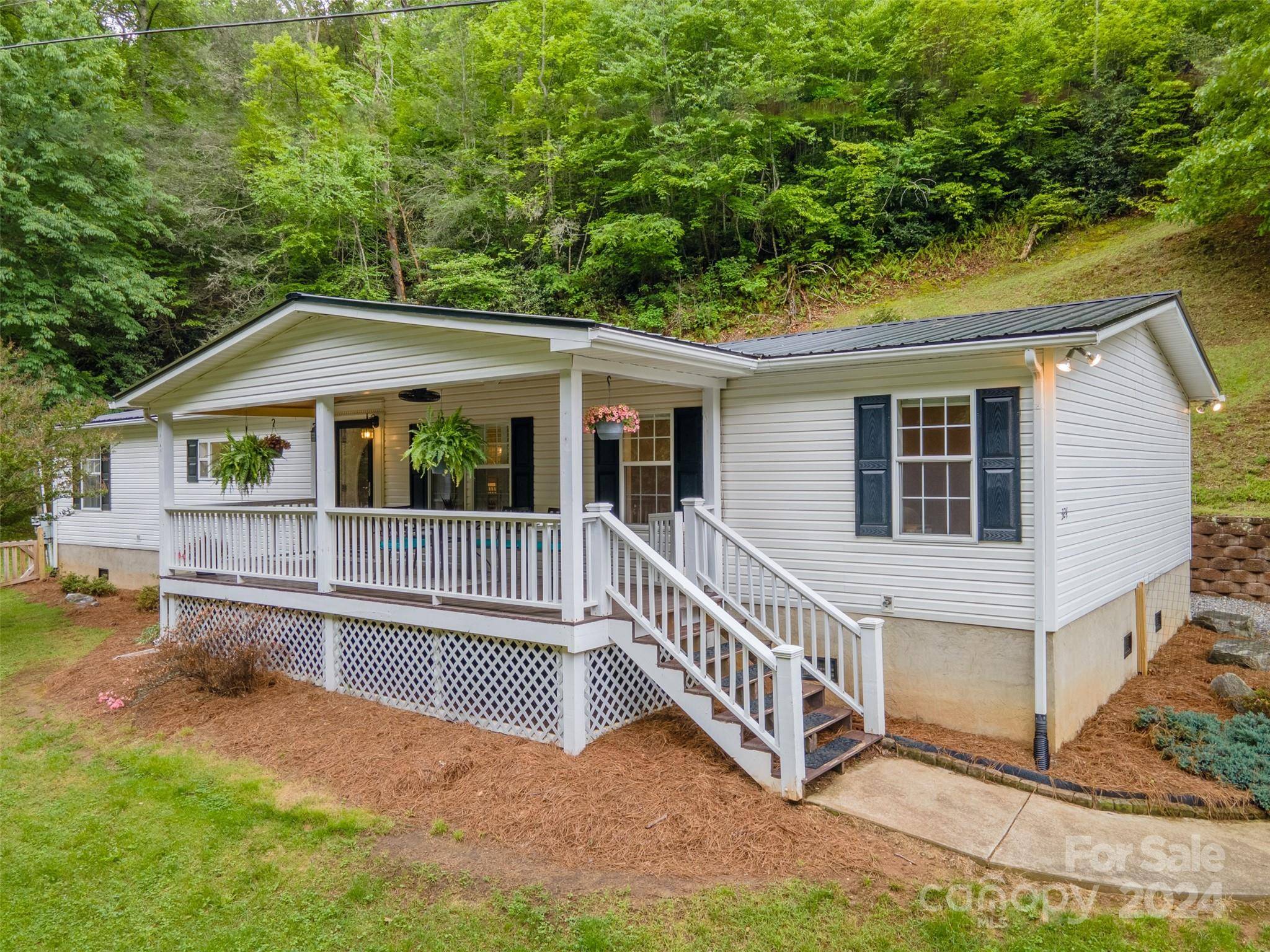 Sylva, NC 28779,324 East Cope Creek RD