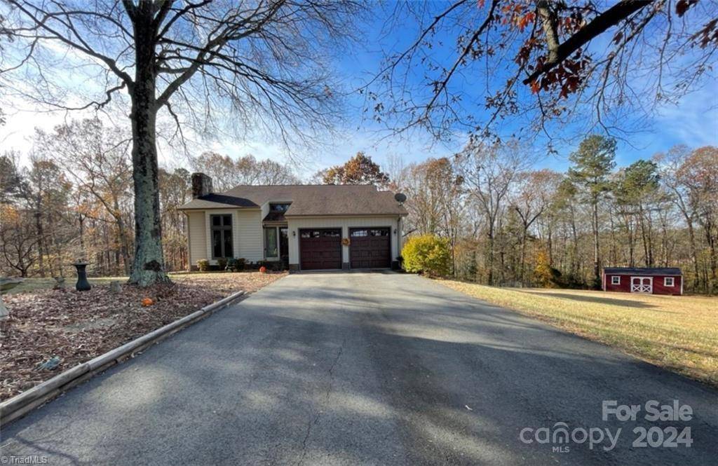 Mocksville, NC 27028,356 Pleasant Acre DR