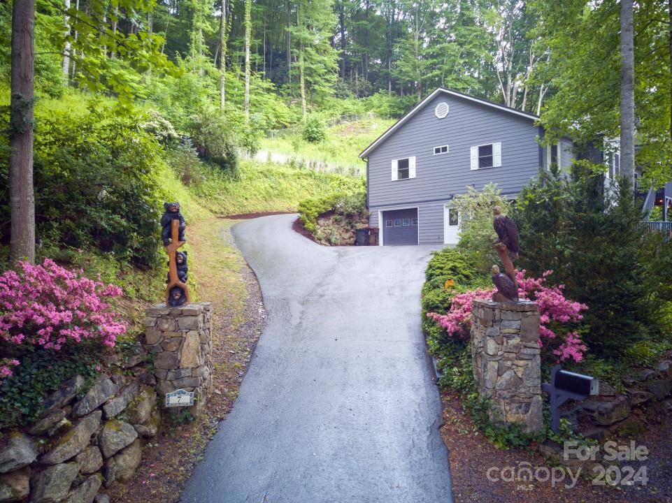 Maggie Valley, NC 28751,7 Higel LN