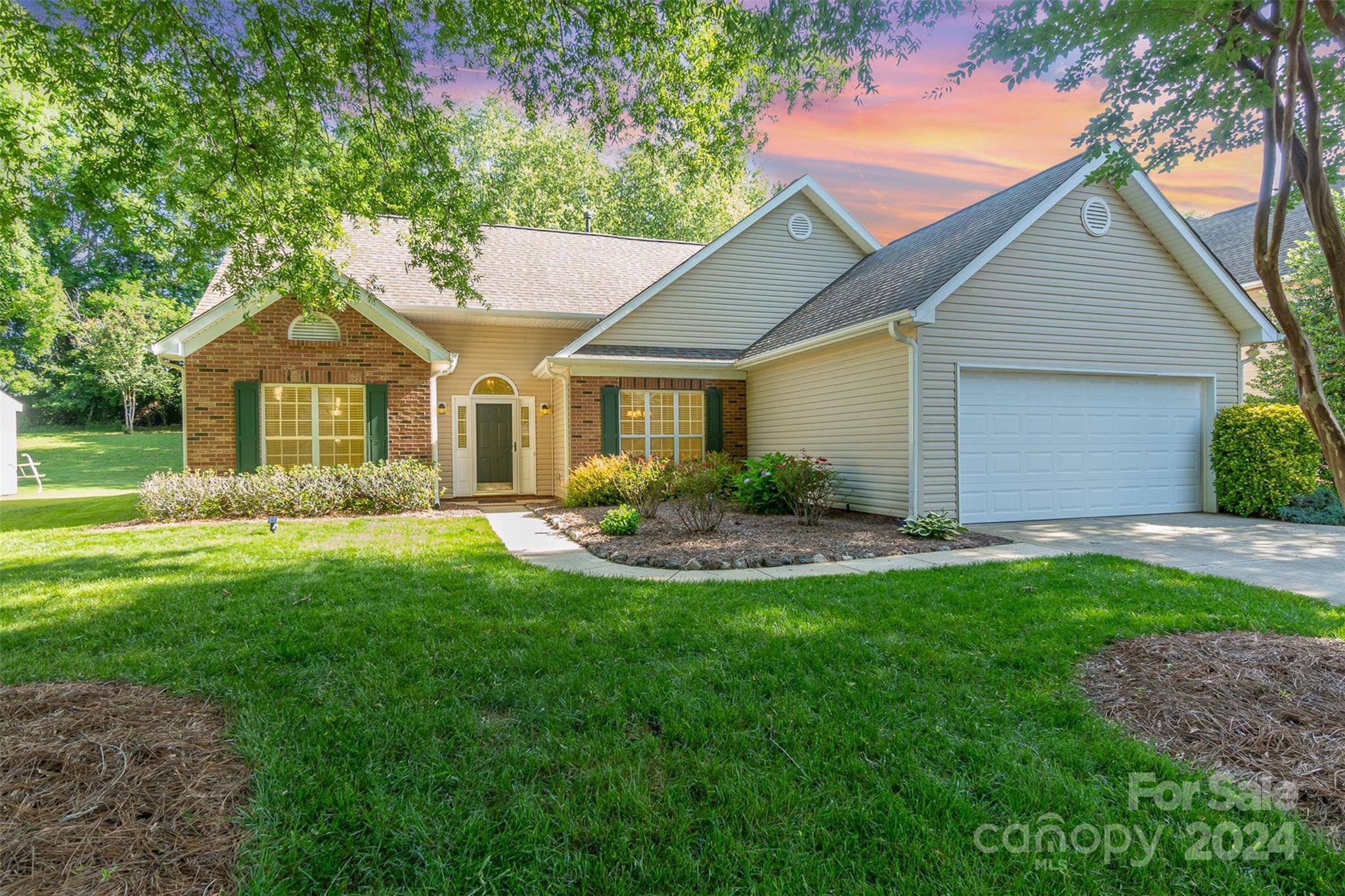 York, SC 29745,2419 Ivy Creek FOR