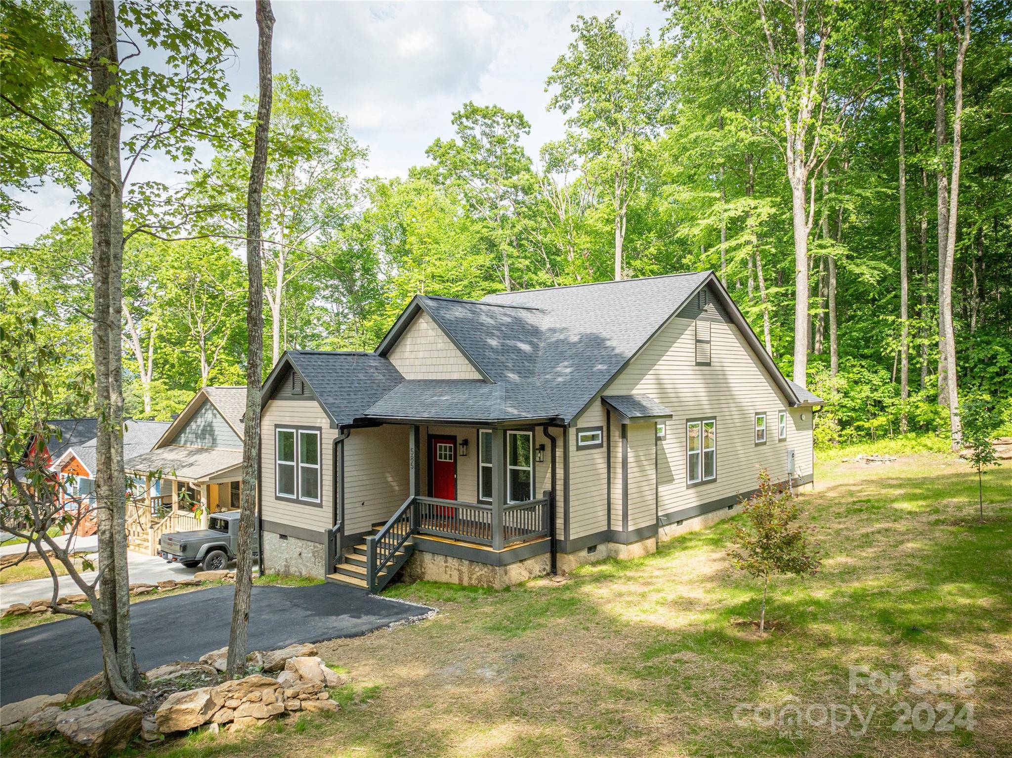 Maggie Valley, NC 28751,585 Twinbrook LN