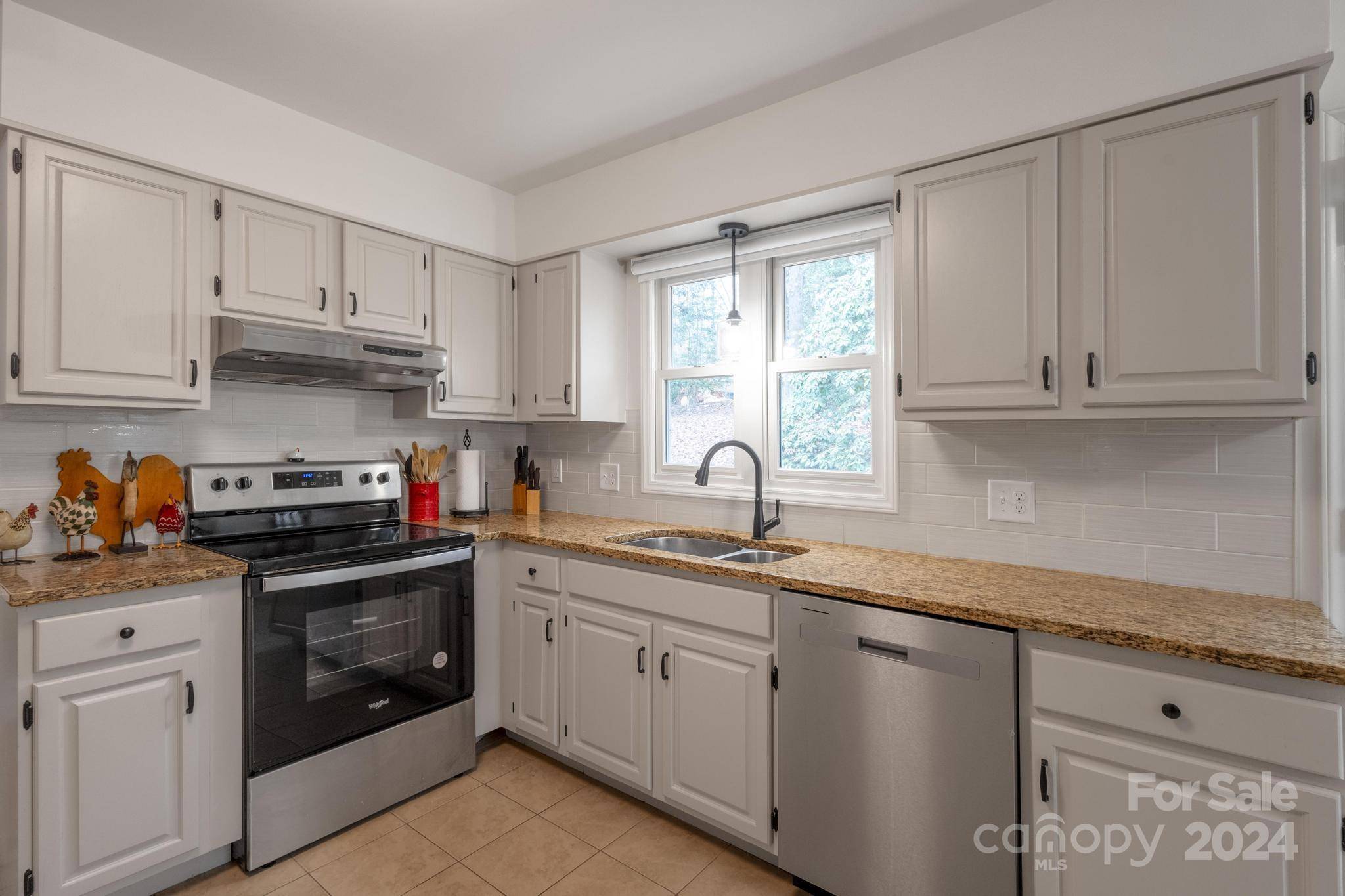 Wilkesboro, NC 28697,470 Country Club Hills LN