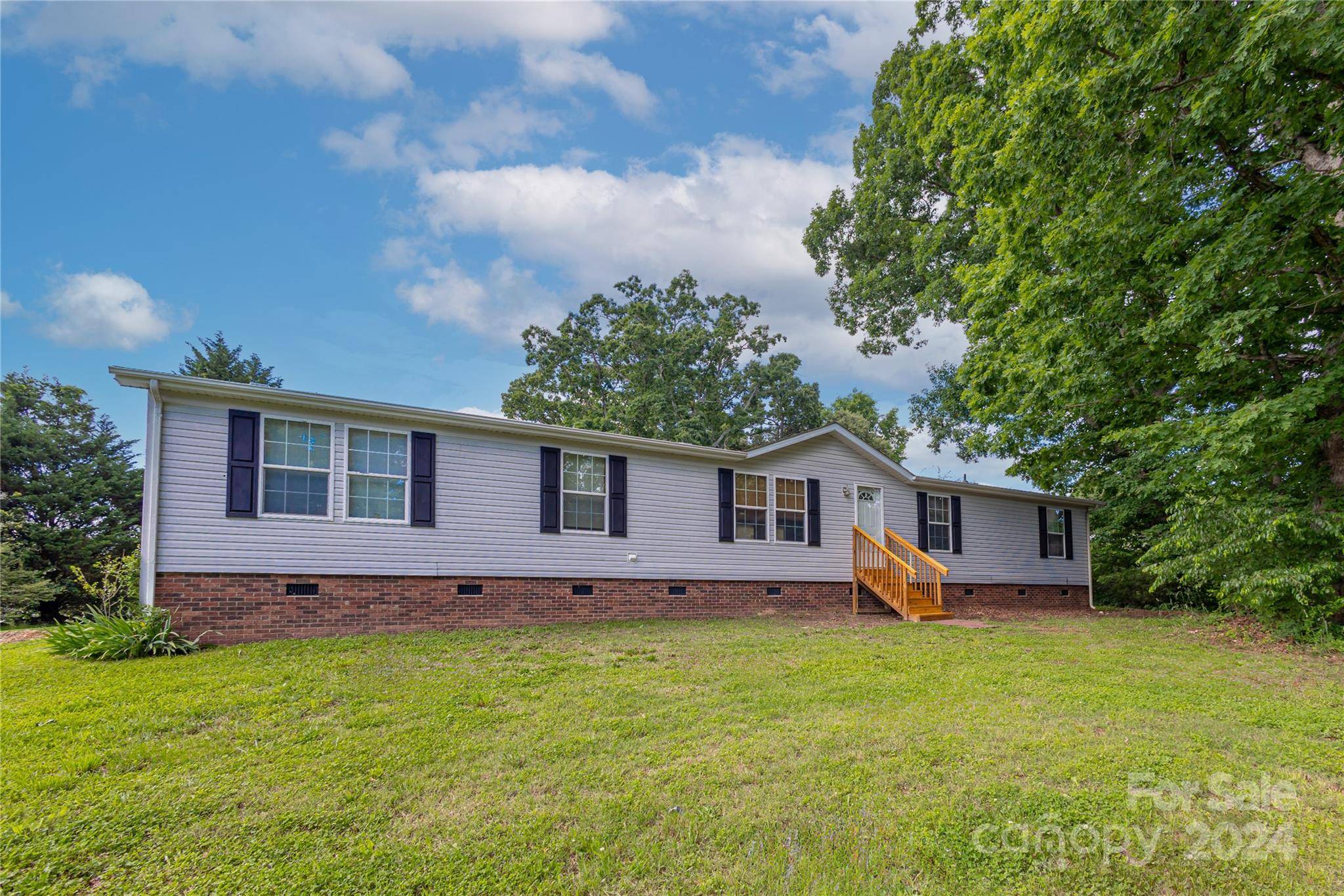 Grover, NC 28073,255 Hardin CIR