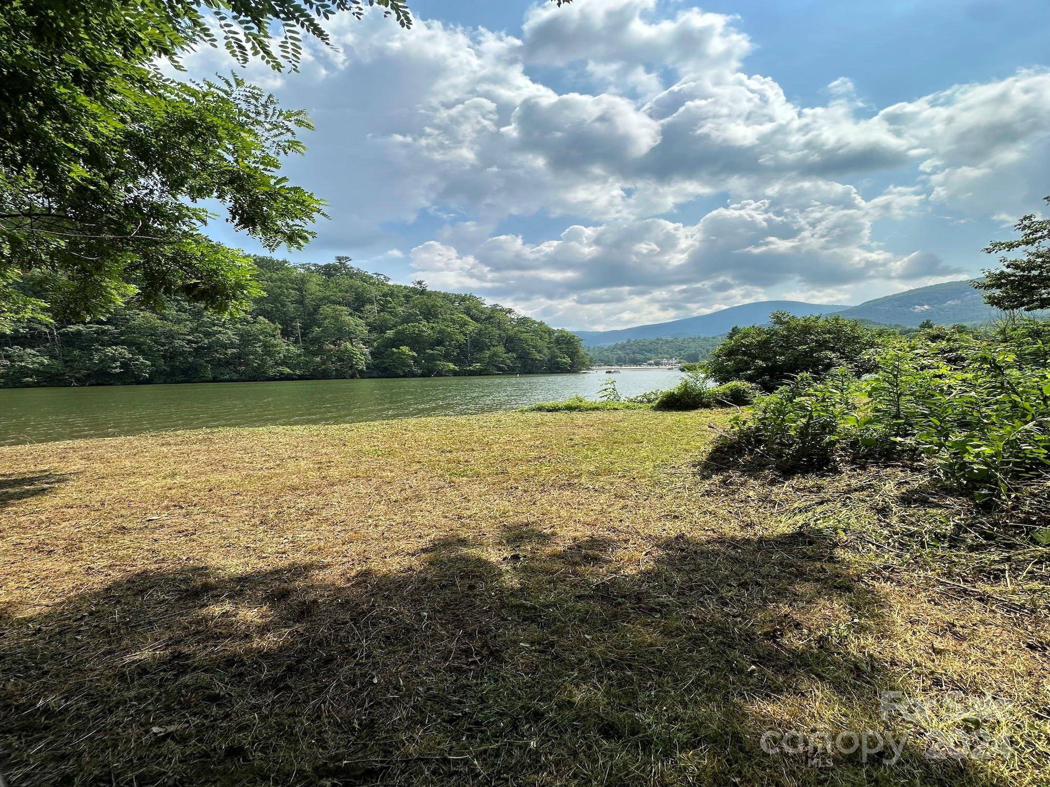 Lake Lure, NC 28746,149 Sheridan LN