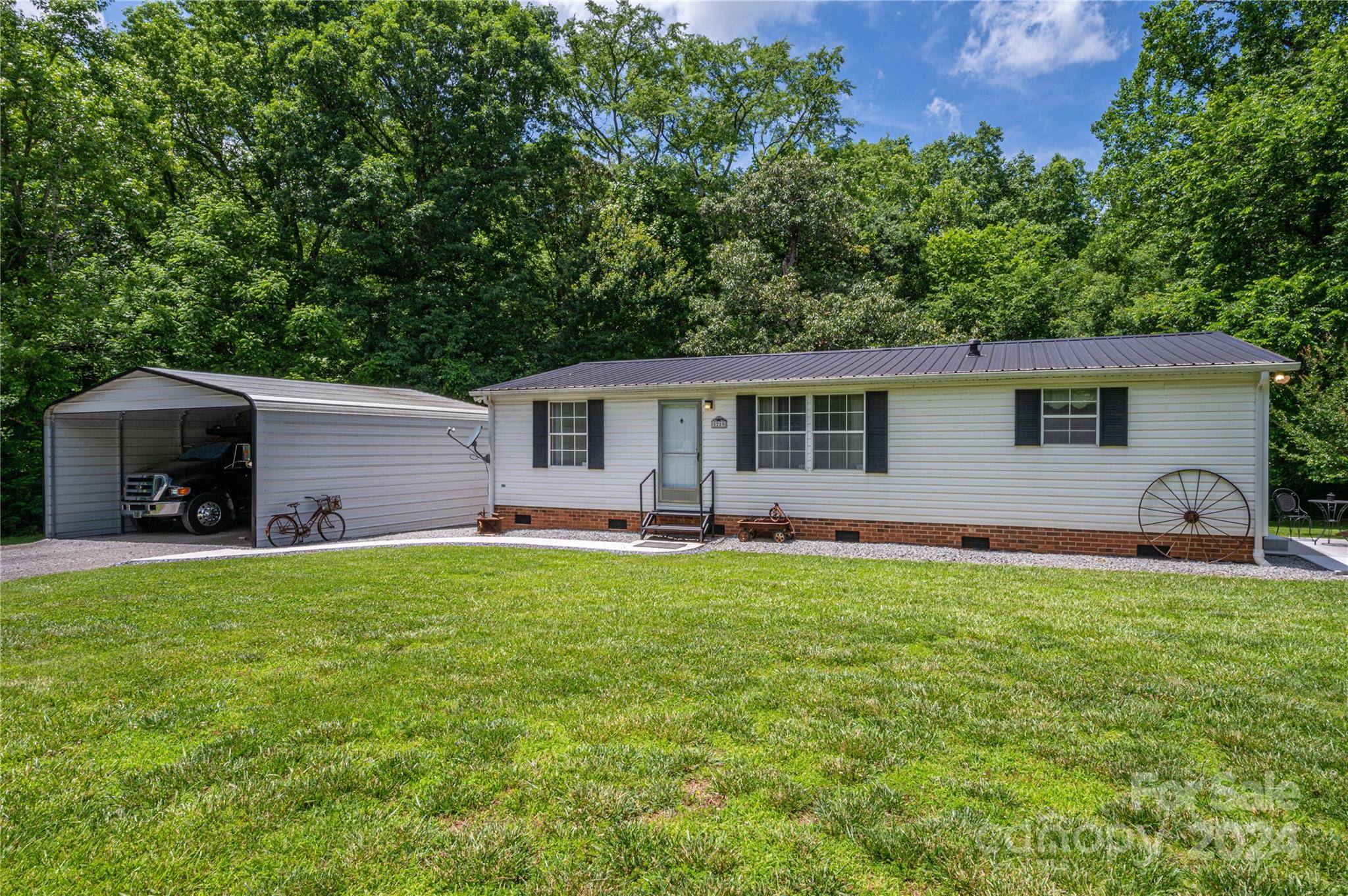 Gastonia, NC 28056,1219 Neely Smith LN