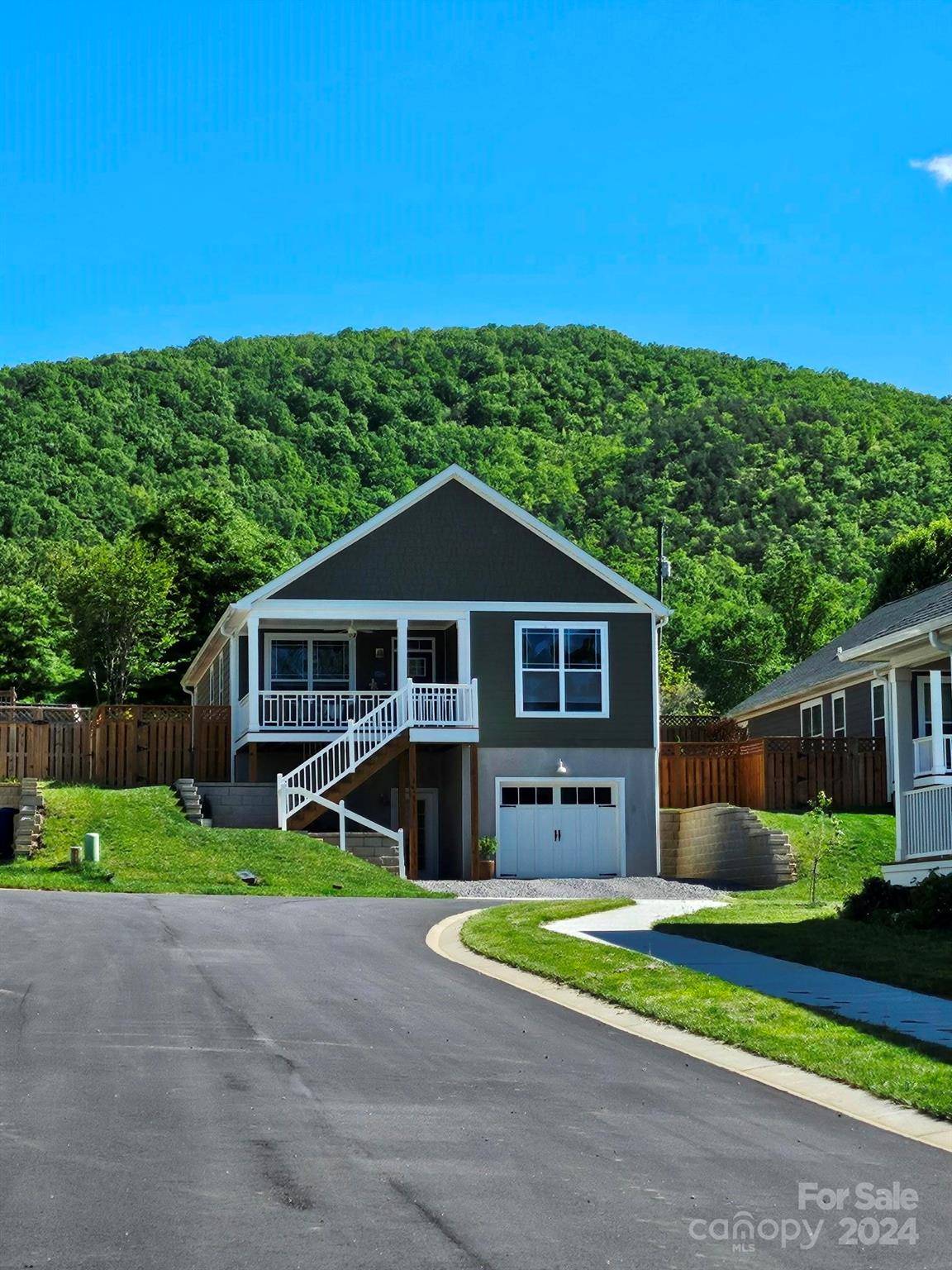 Black Mountain, NC 28711,1116 Blueview DR