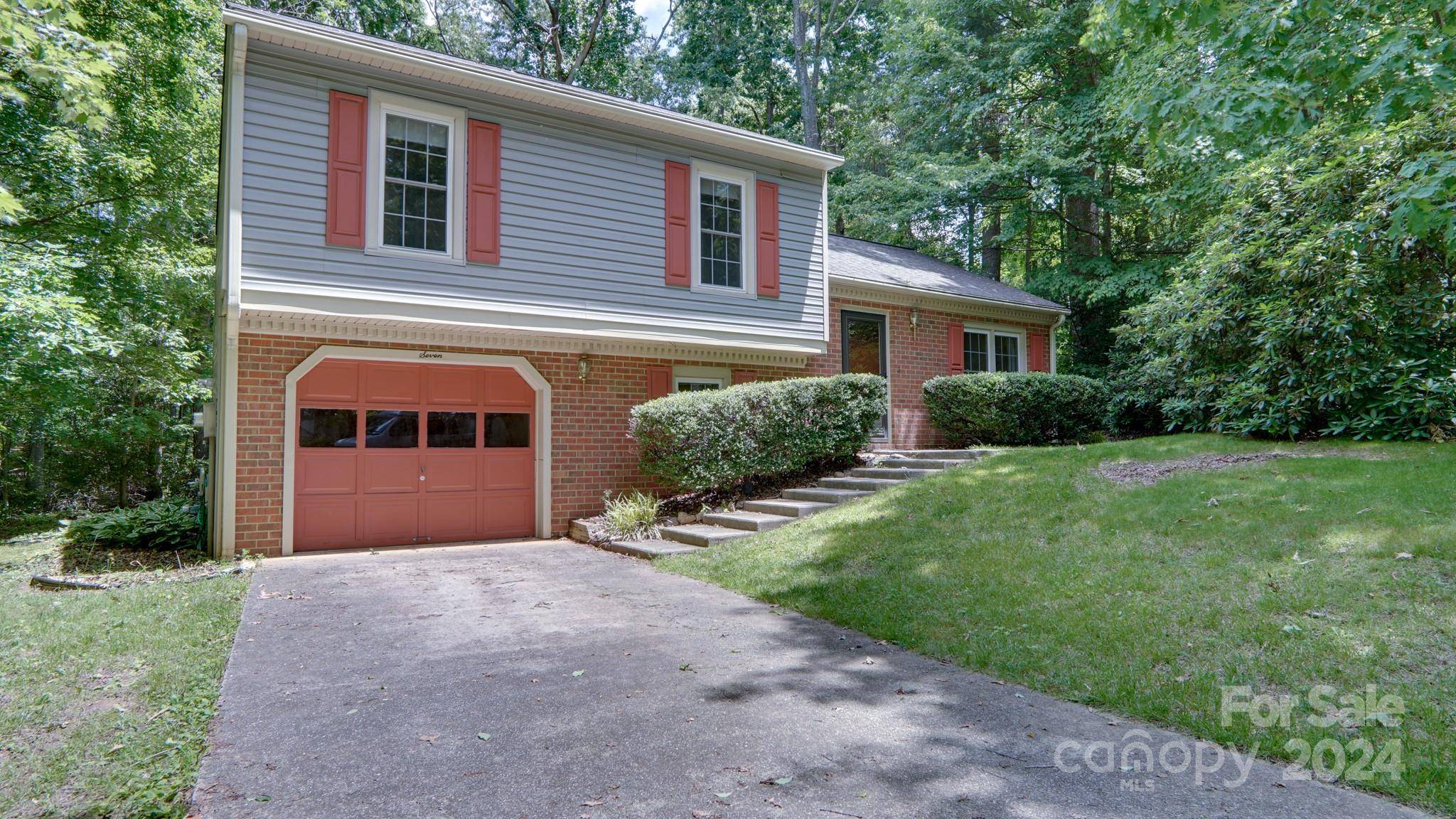 Arden, NC 28704,7 Silverlace CIR